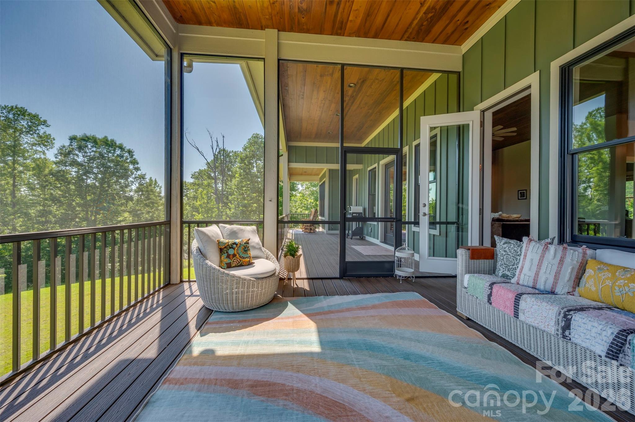 398 Mapleton Lane — Columbus