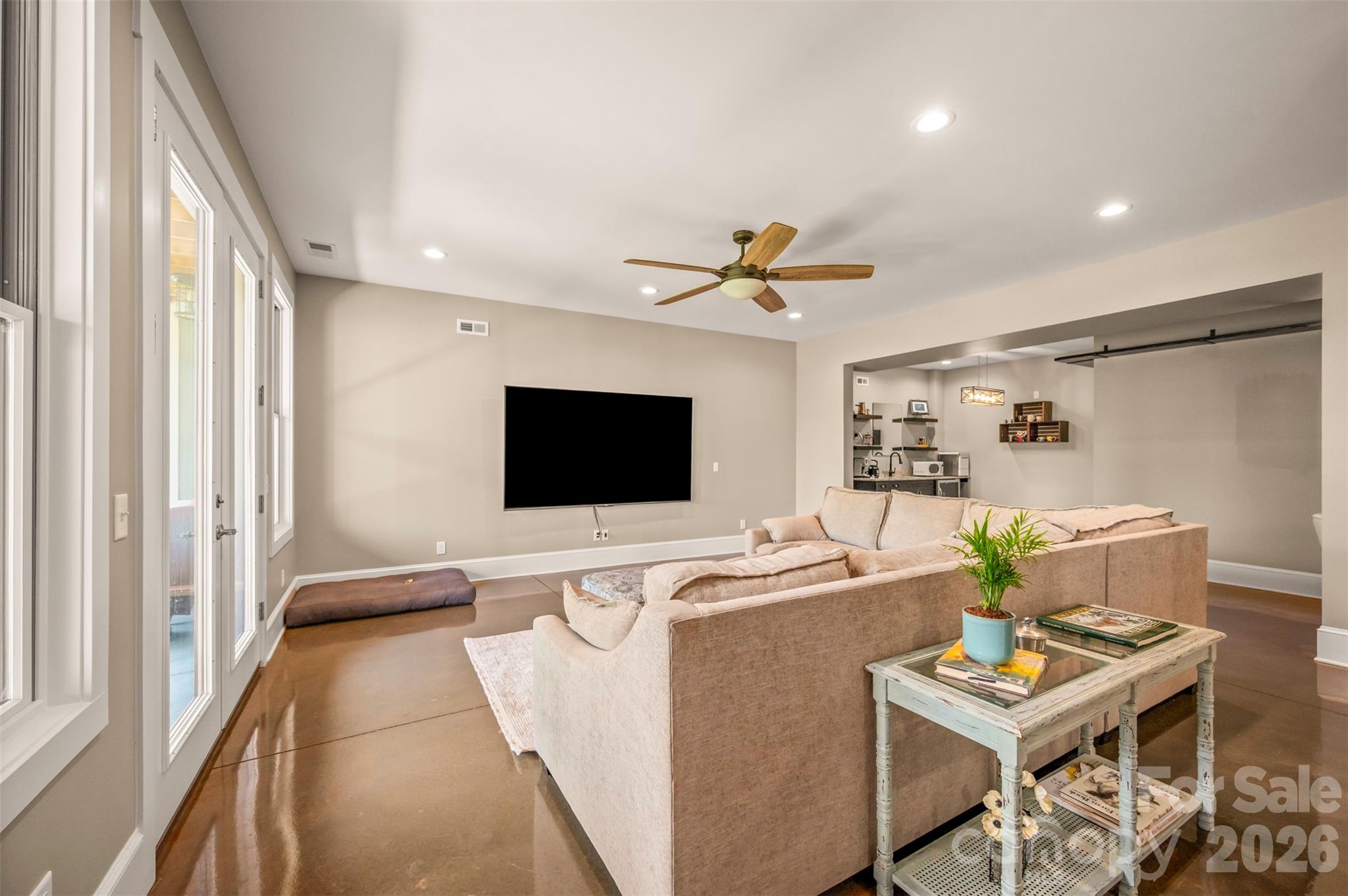 398 Mapleton Lane — Columbus