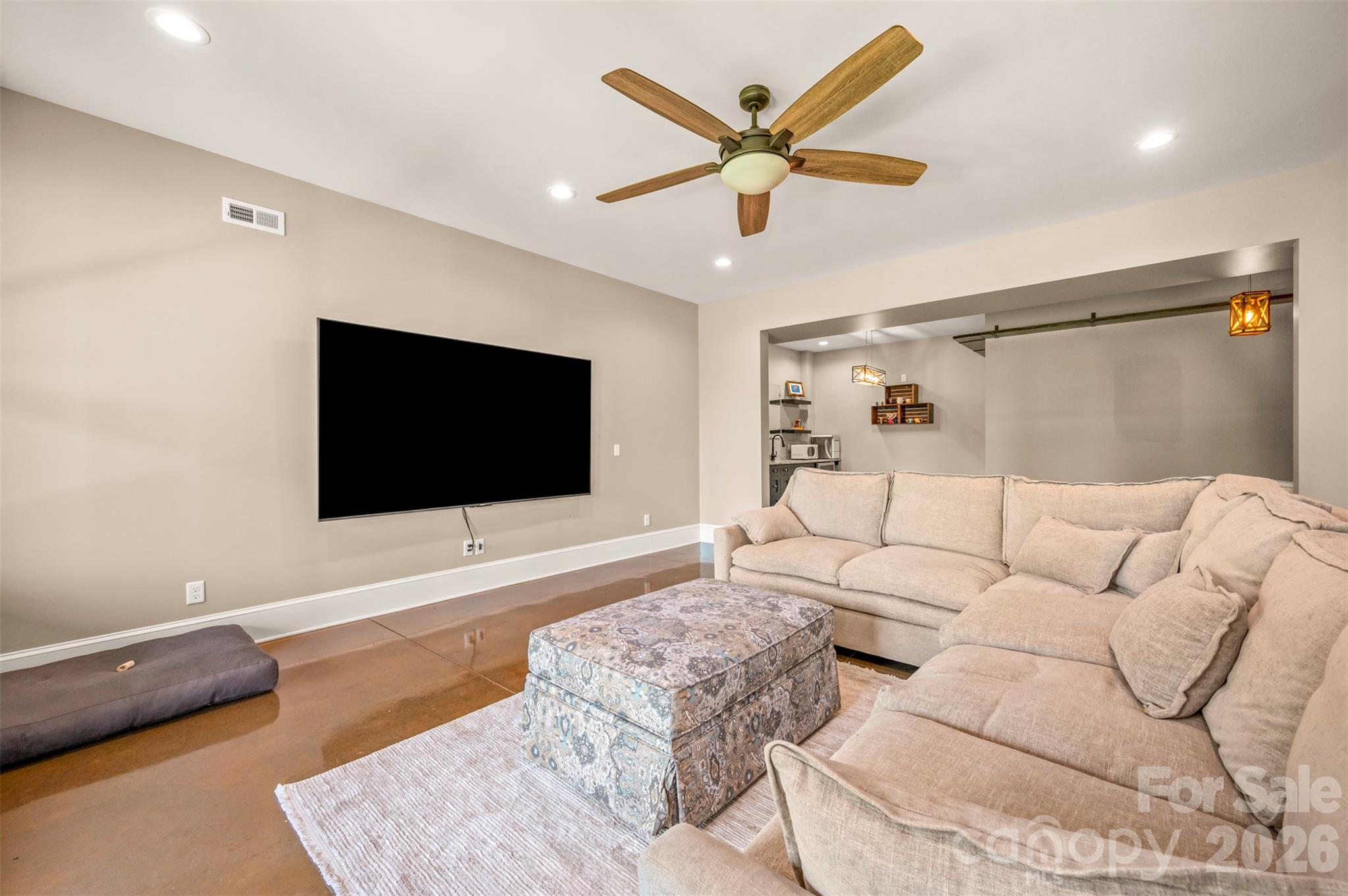 398 Mapleton Lane — Columbus