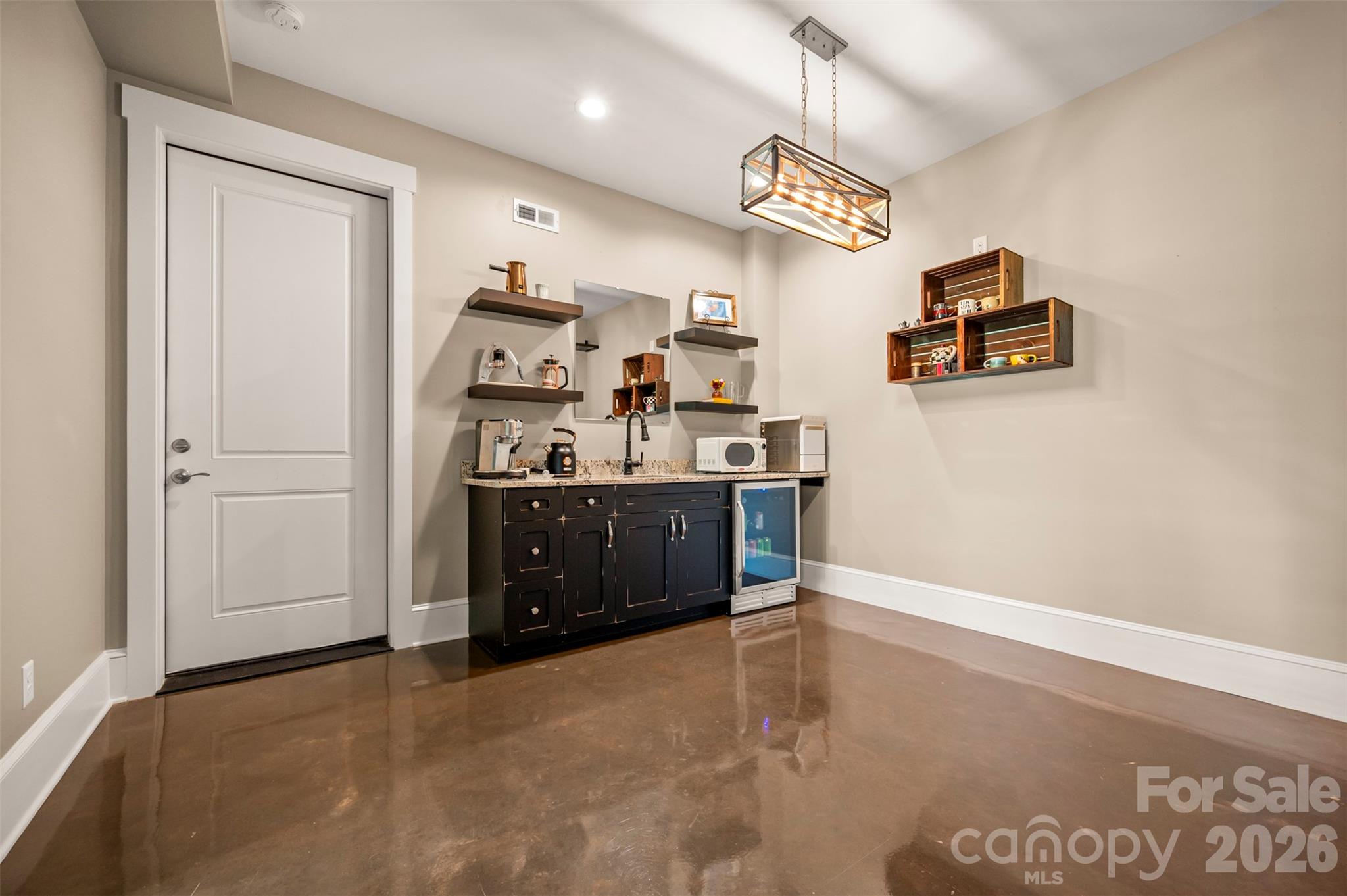 398 Mapleton Lane — Columbus