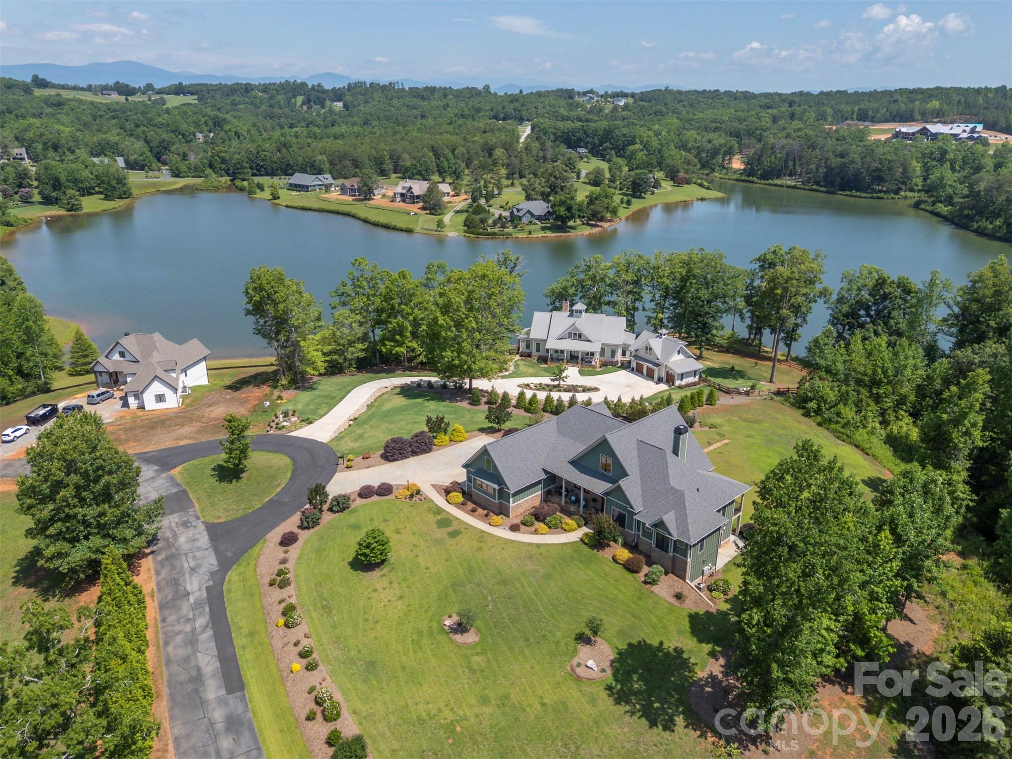398 Mapleton Lane — Columbus