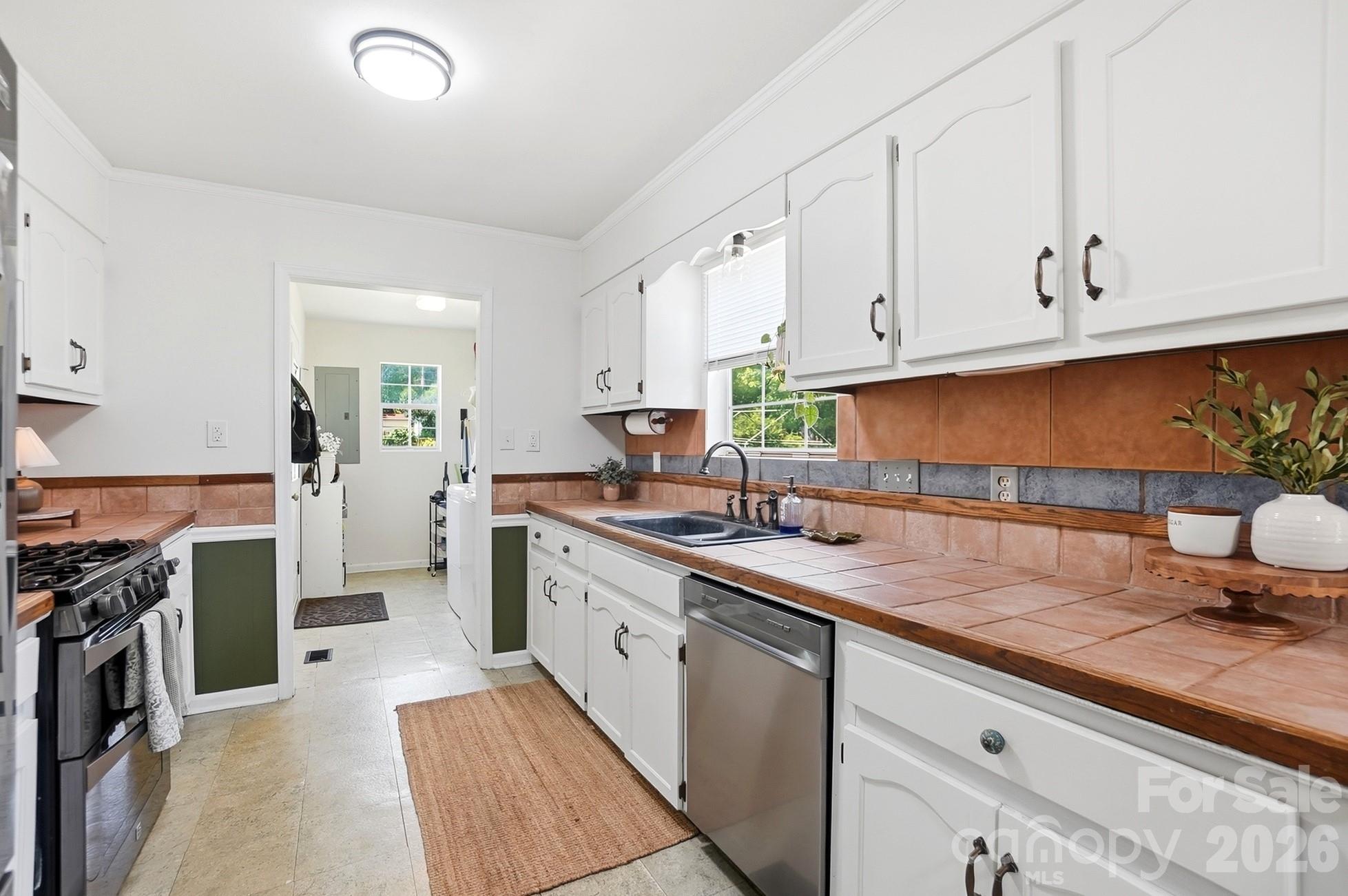 2634 Cherokee Court — Gastonia