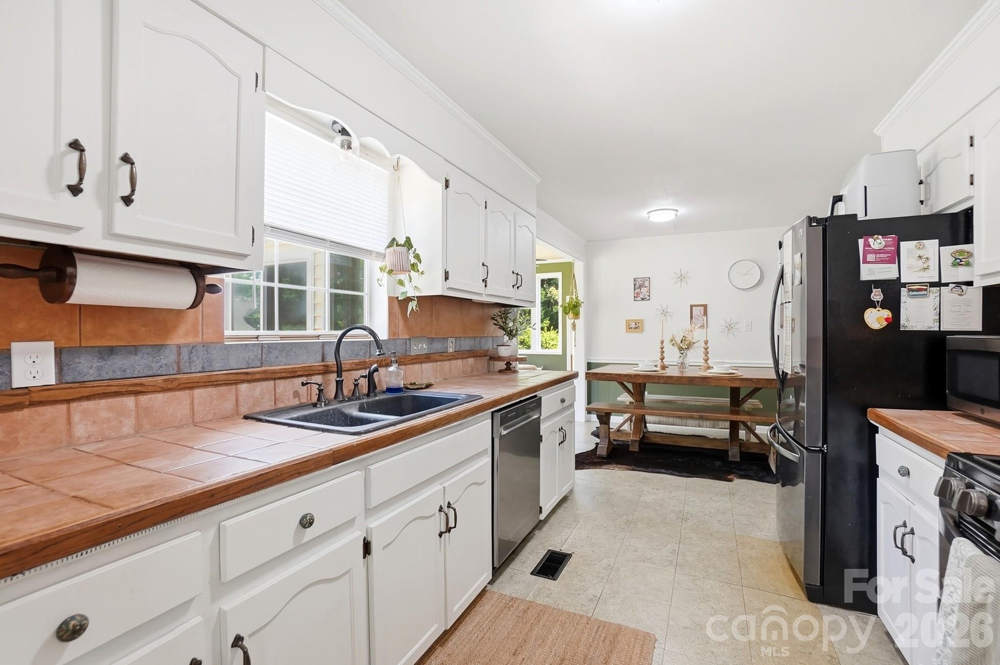 2634 Cherokee Court — Gastonia