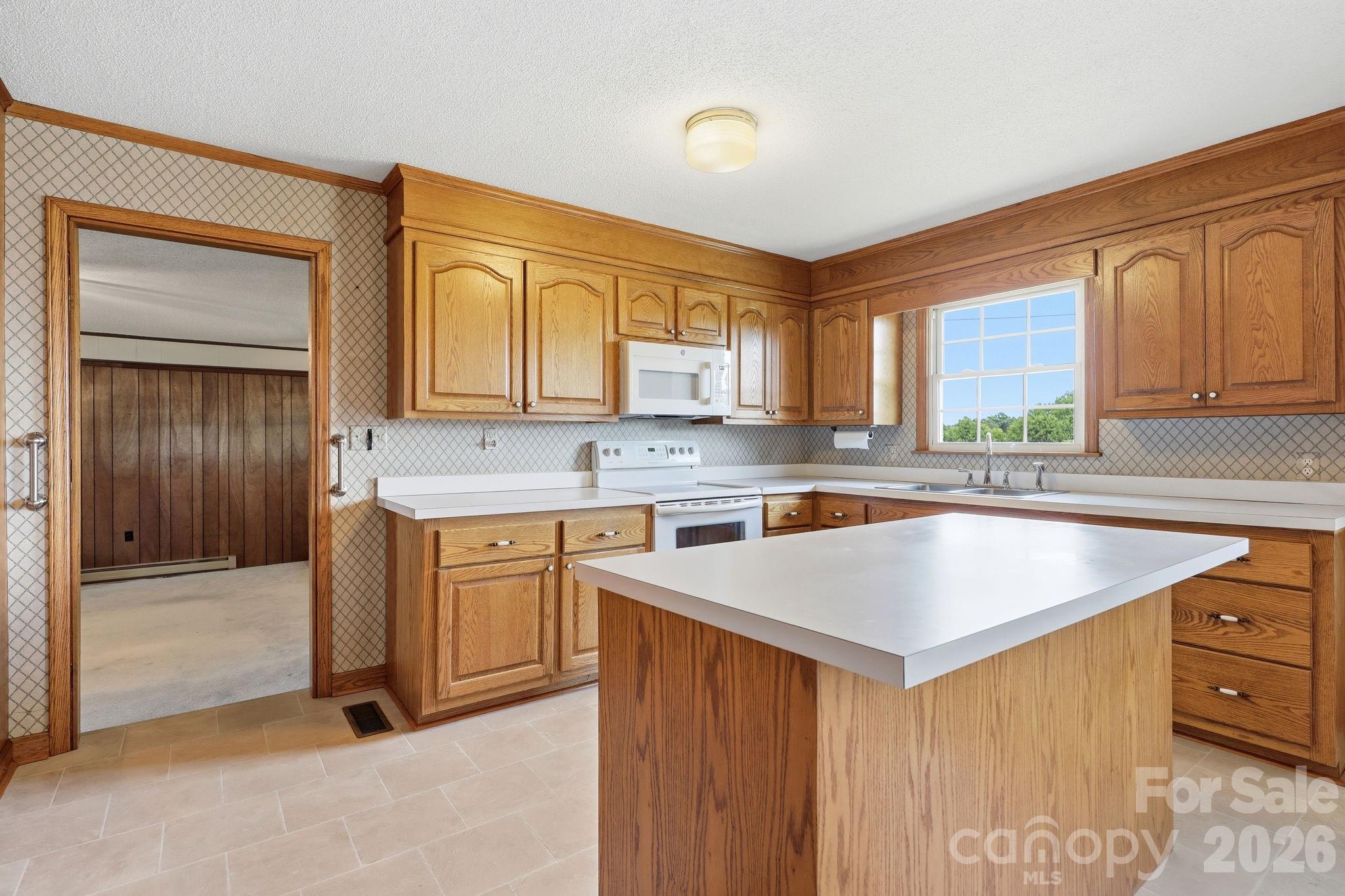 1913 Nebo Road — Boonville