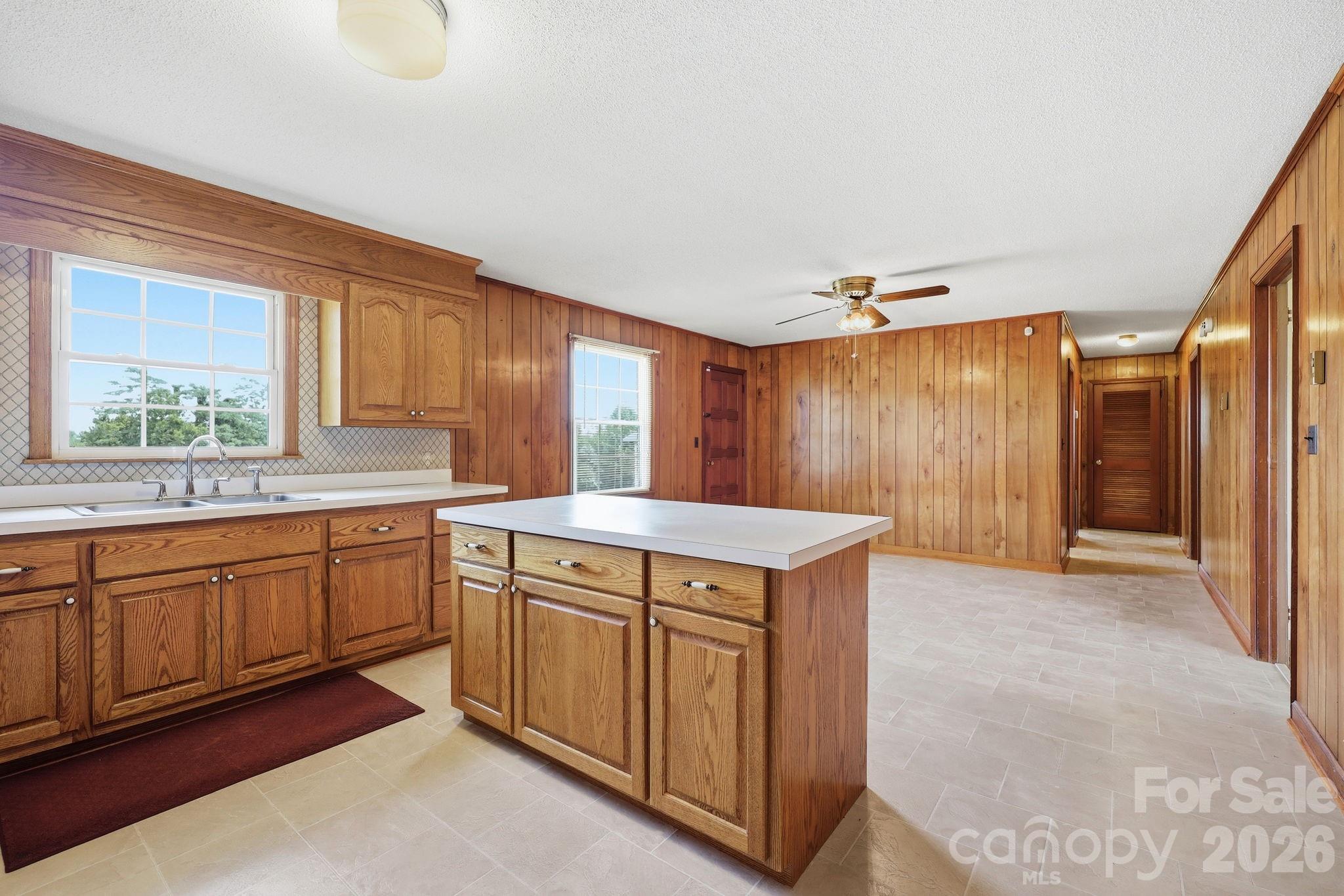 1913 Nebo Road — Boonville