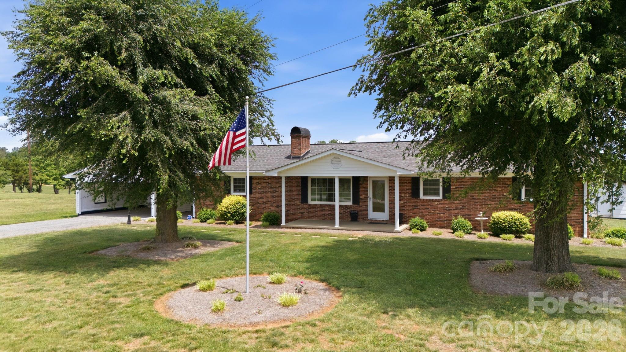 1913 Nebo Road — Boonville