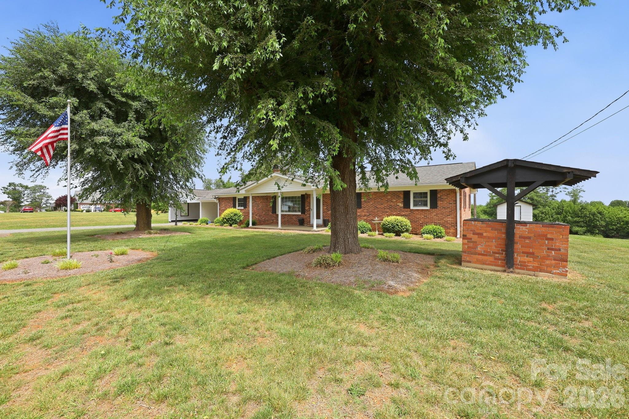 1913 Nebo Road — Boonville