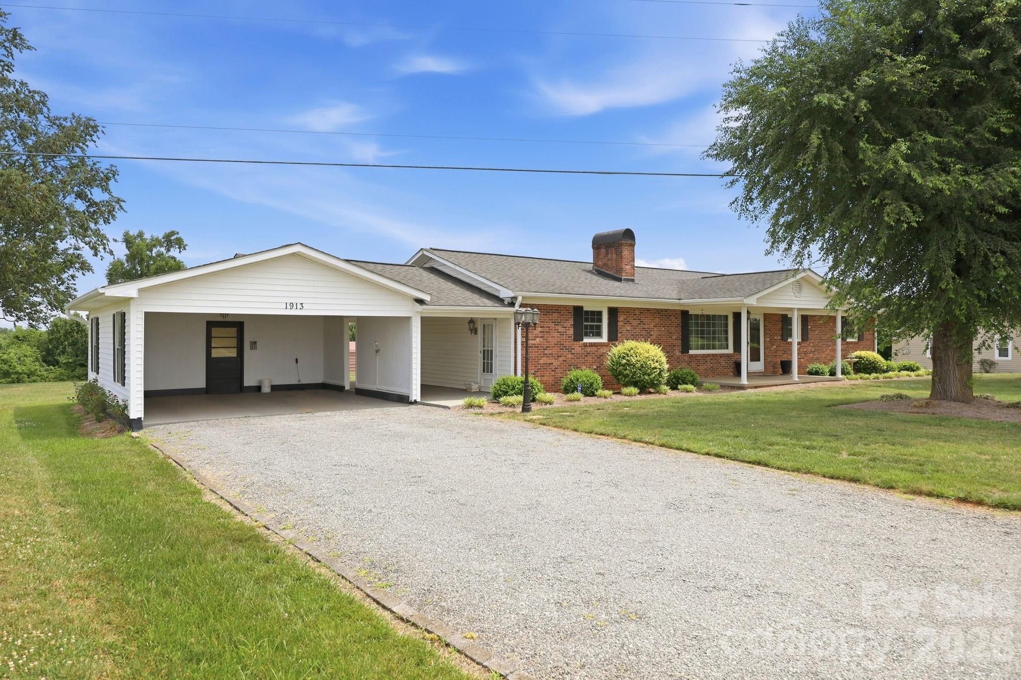 1913 Nebo Road — Boonville