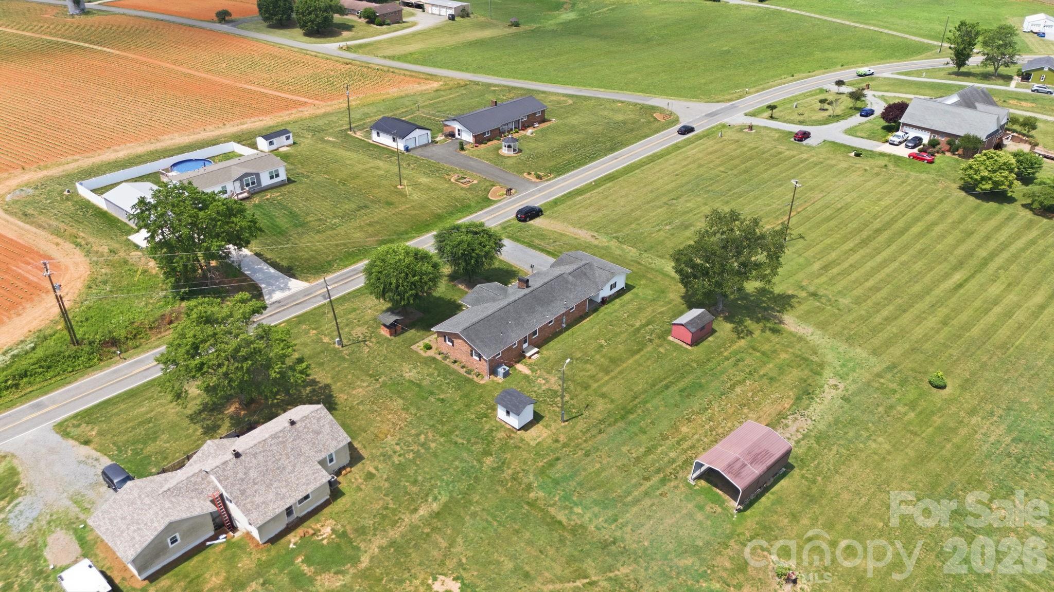 1913 Nebo Road — Boonville