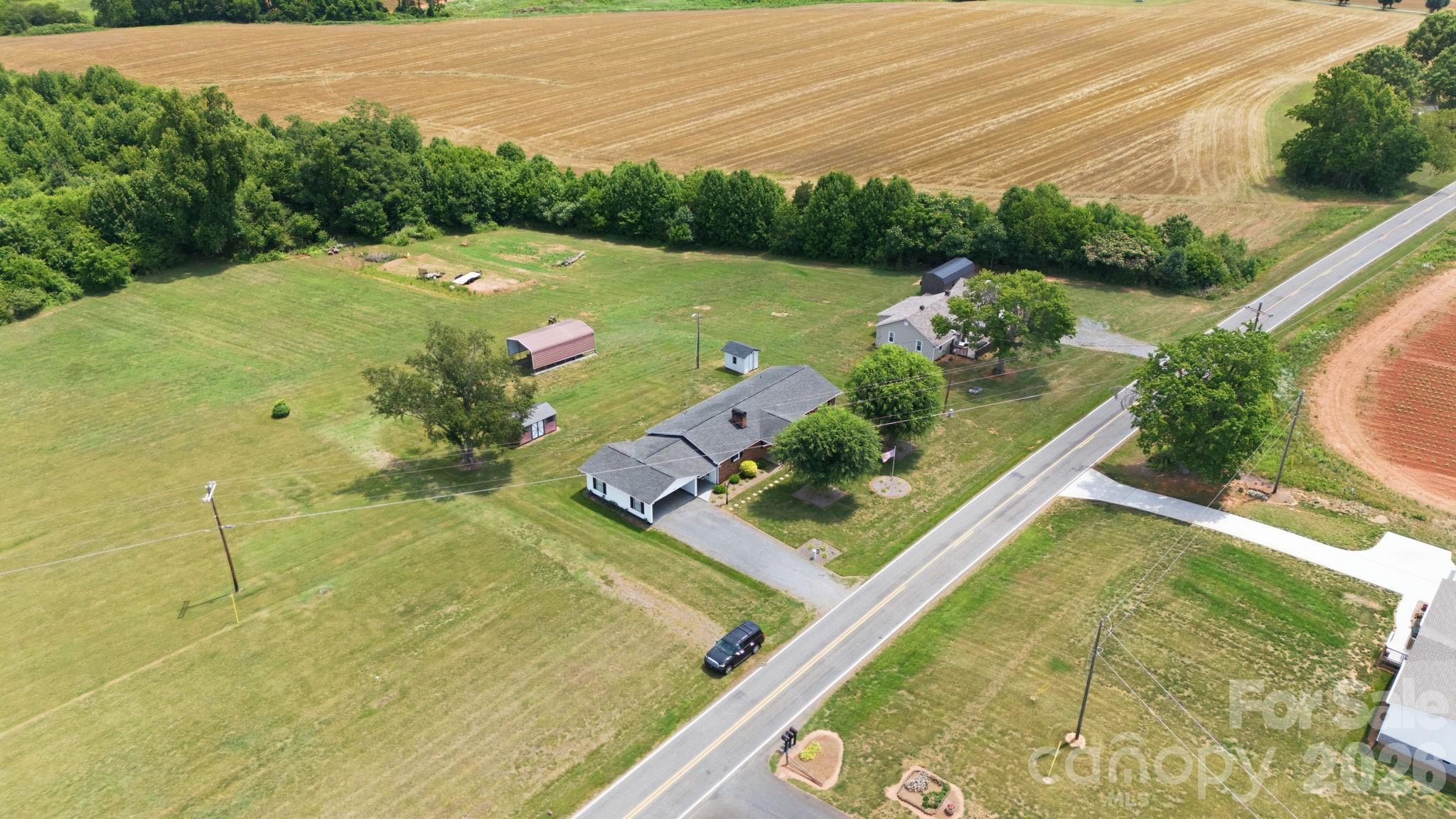 1913 Nebo Road — Boonville