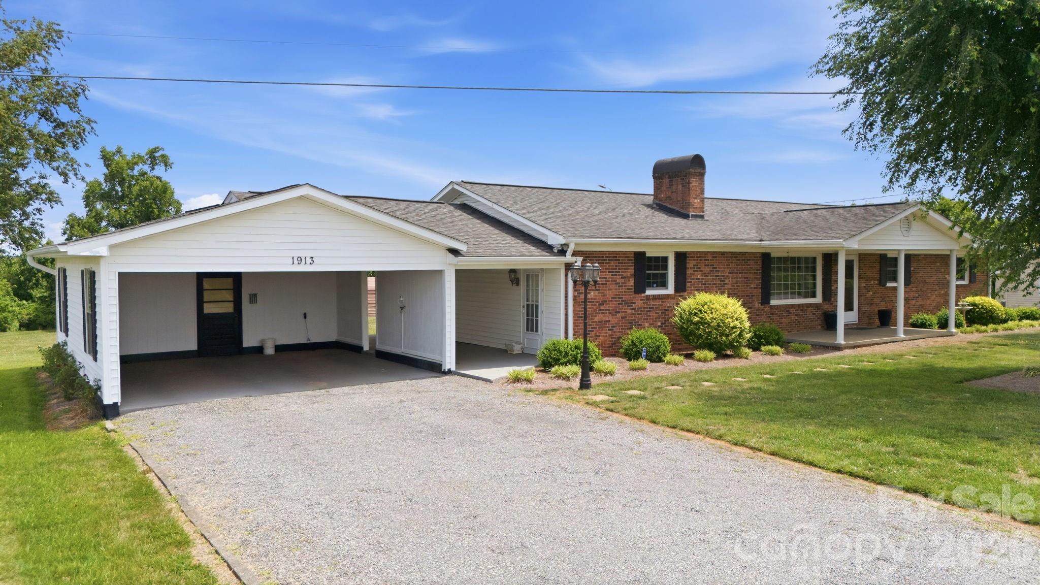 1913 Nebo Road — Boonville