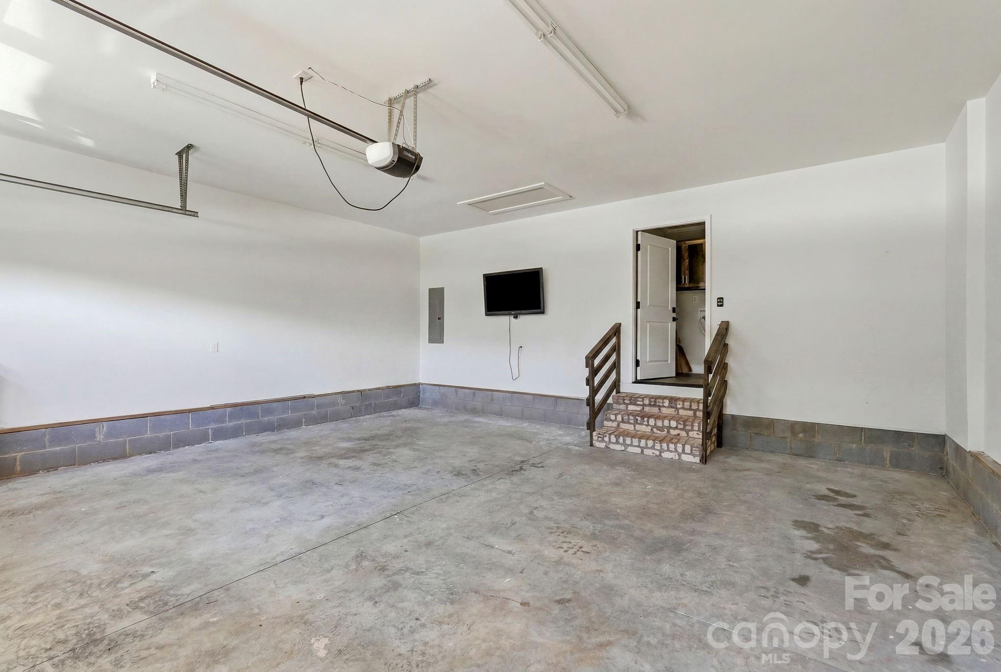 169 Old Brushy Drive — Lexington