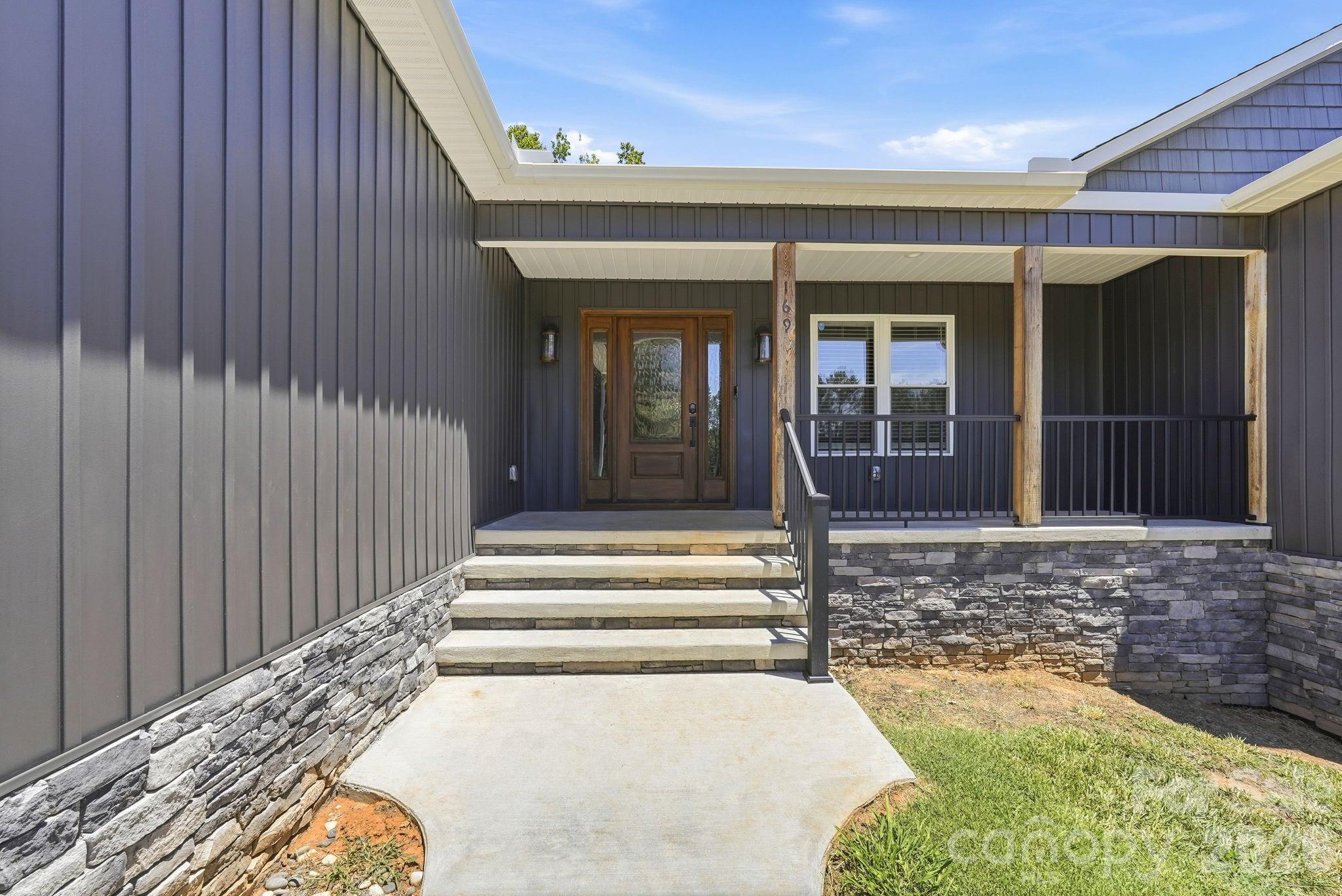 169 Old Brushy Drive — Lexington