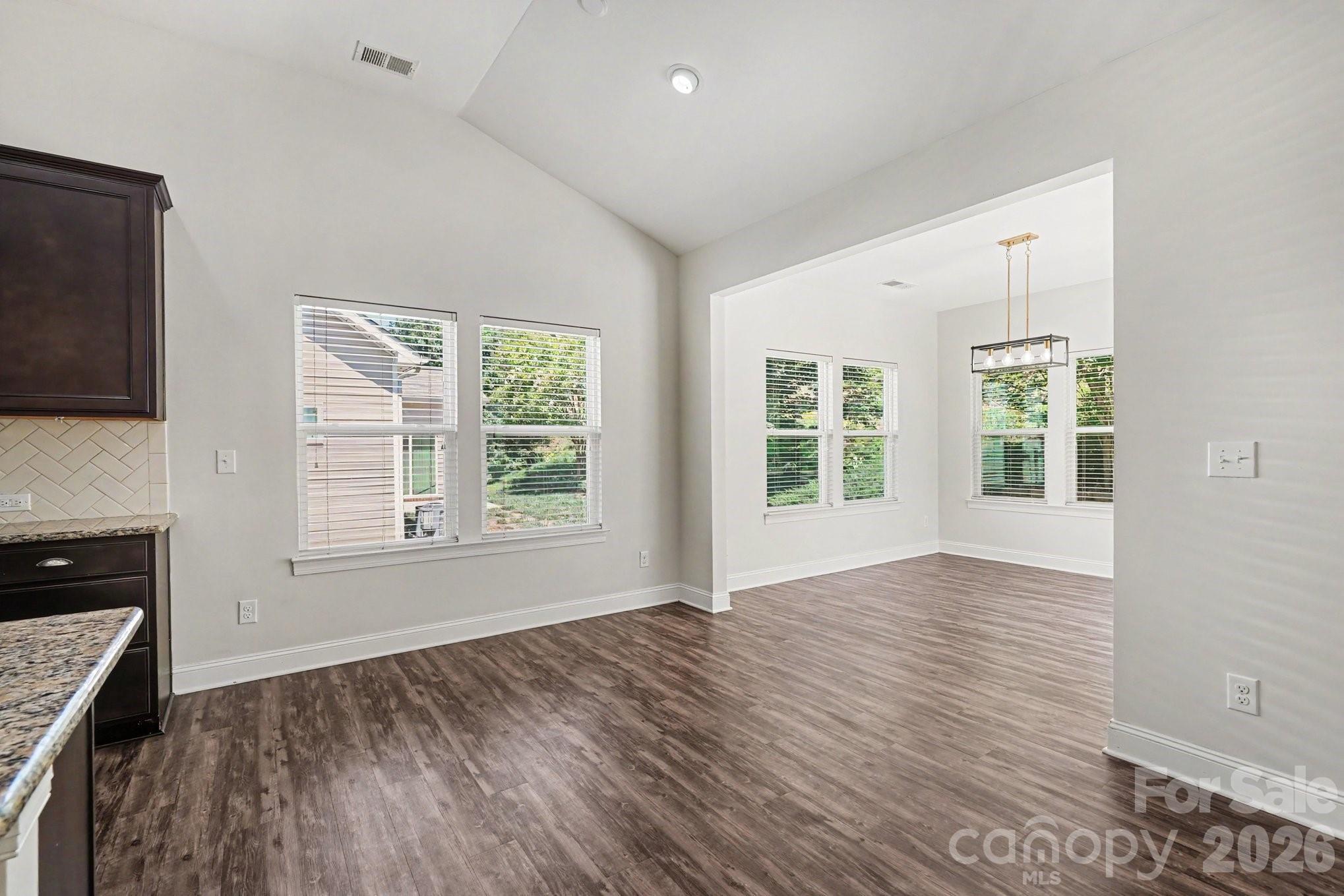 204 Paradise Hills Circle — Mooresville