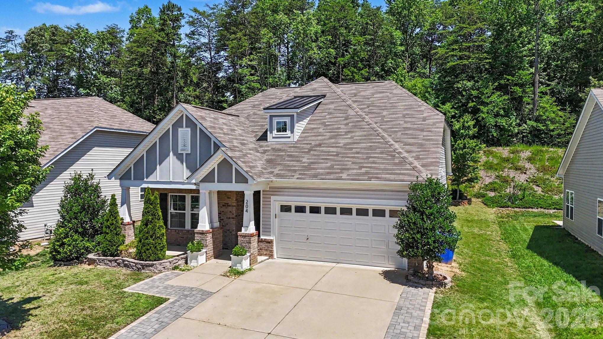 204 Paradise Hills Circle — Mooresville