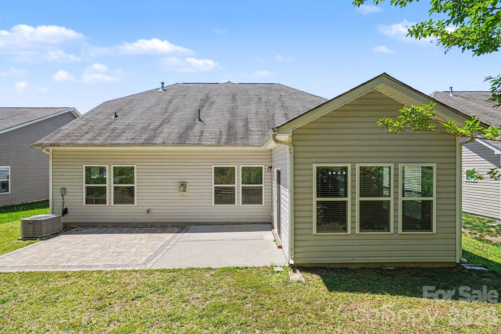 204 Paradise Hills Circle — Mooresville