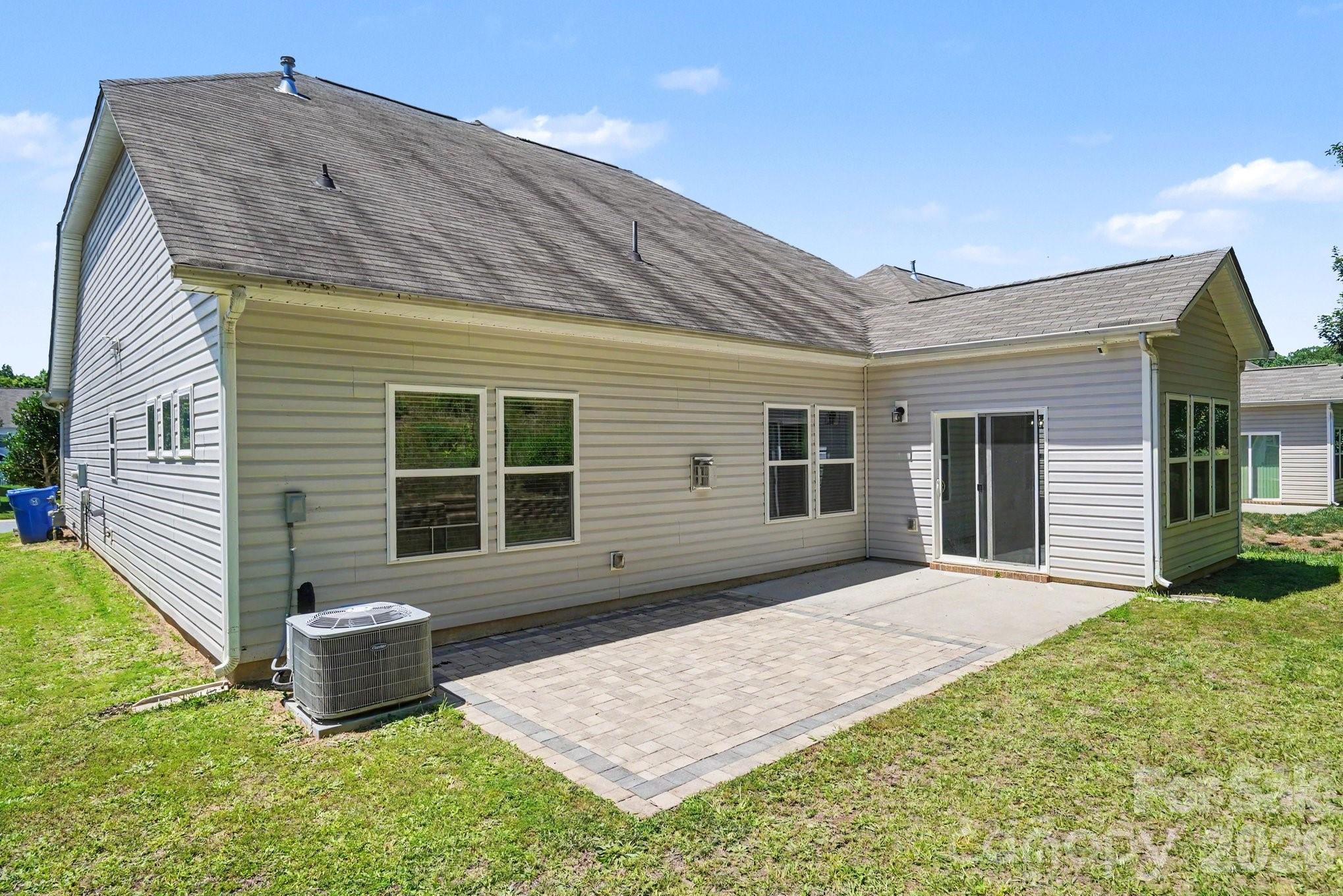 204 Paradise Hills Circle — Mooresville