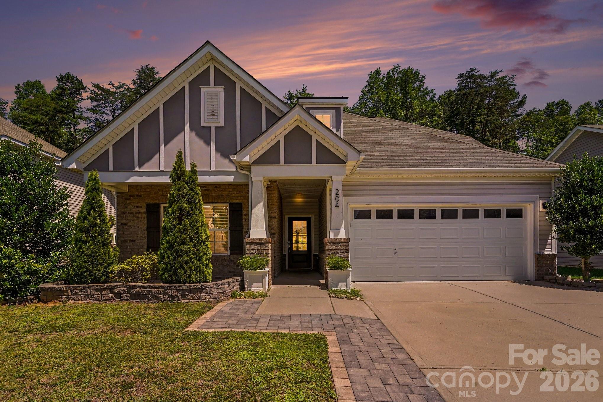 204 Paradise Hills Circle — Mooresville