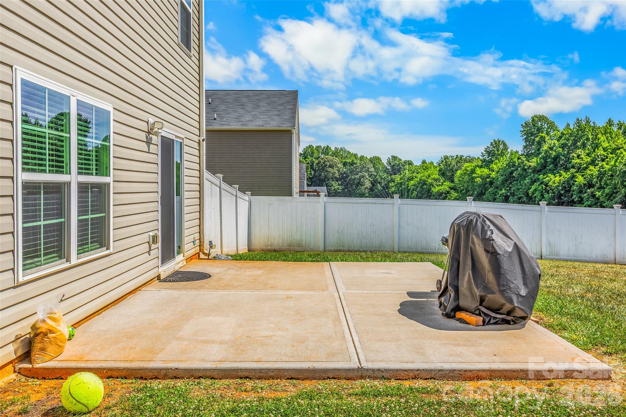164 Ashfield Lane — Lexington