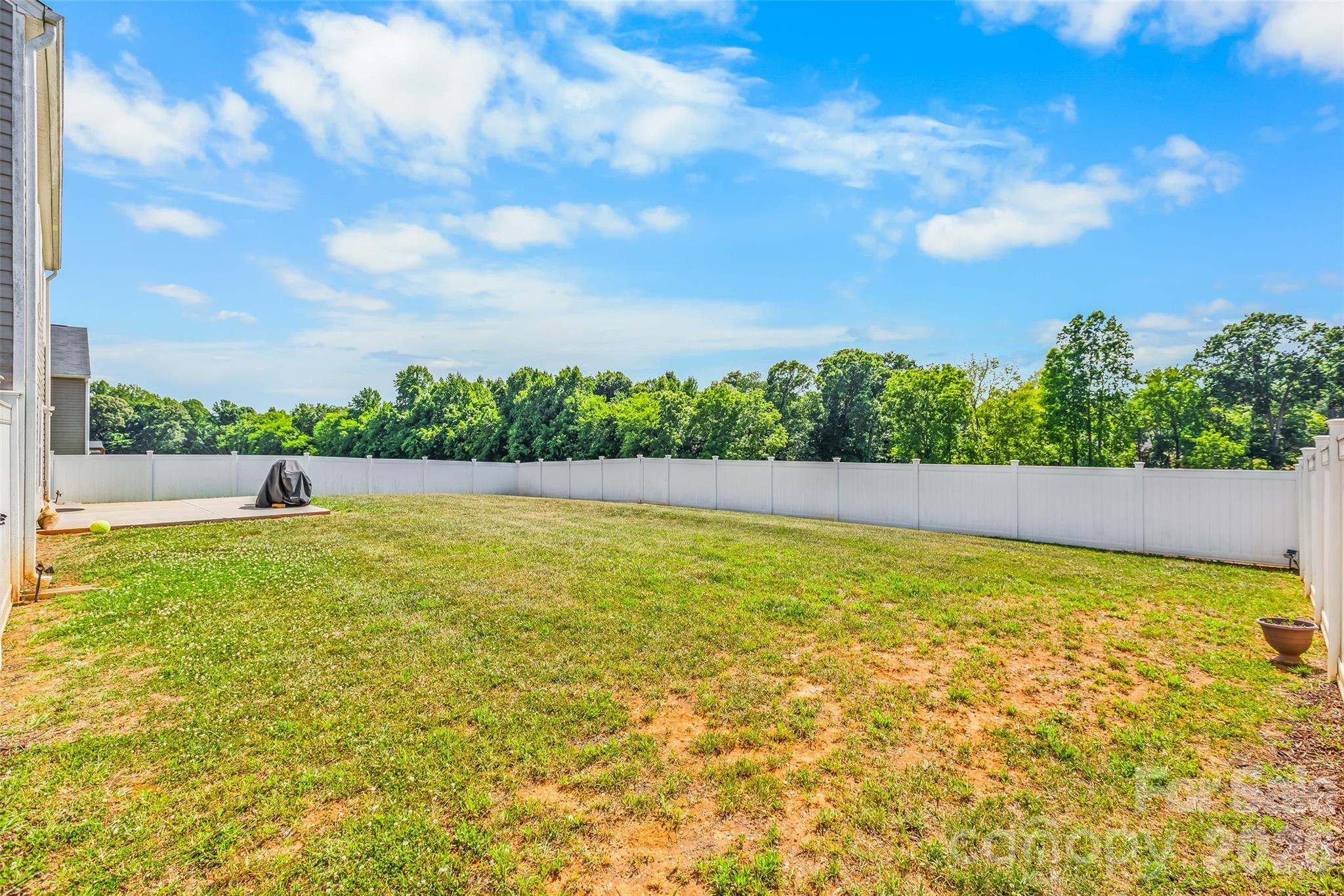 164 Ashfield Lane — Lexington