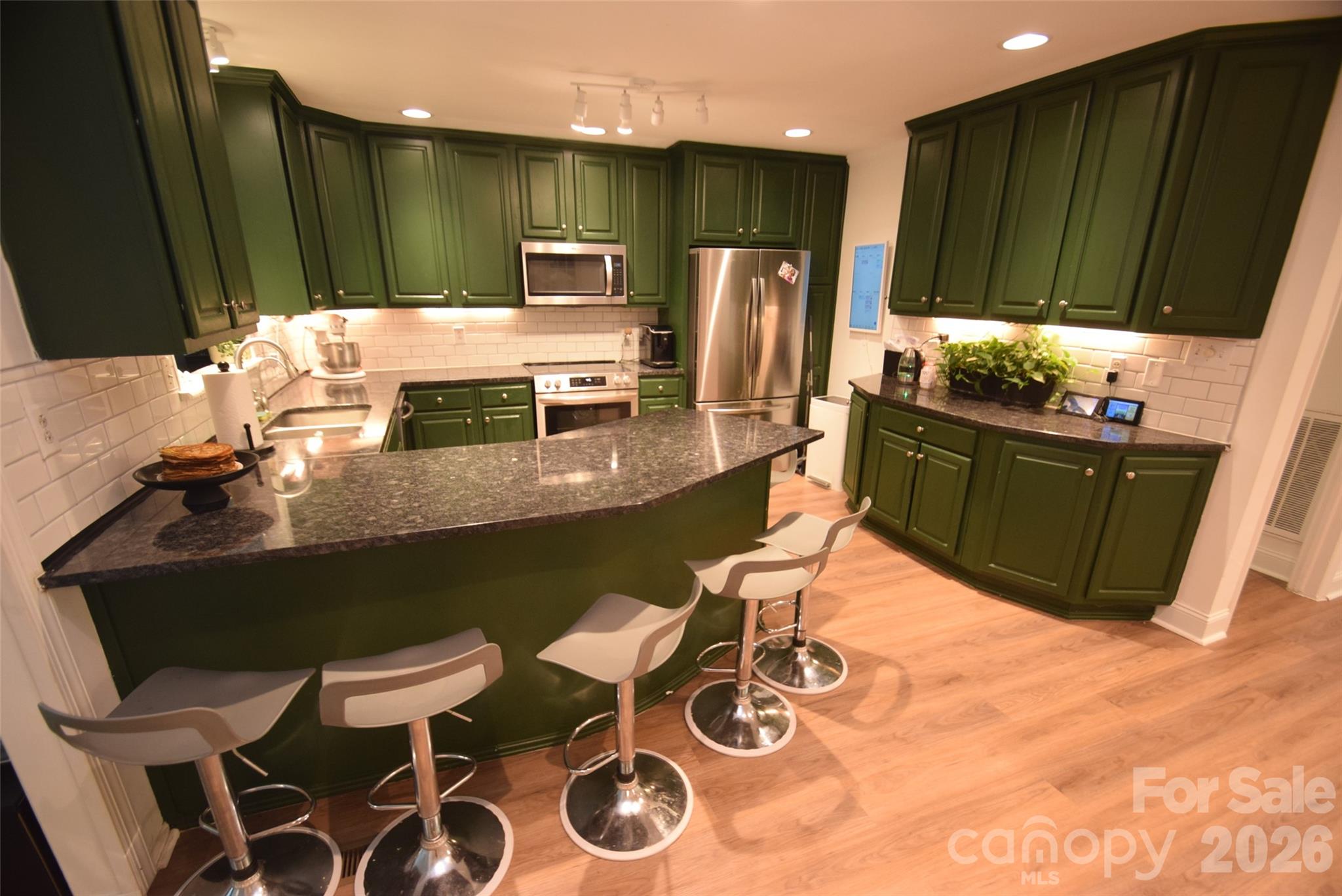 8202 Lawyers Road — Mint Hill