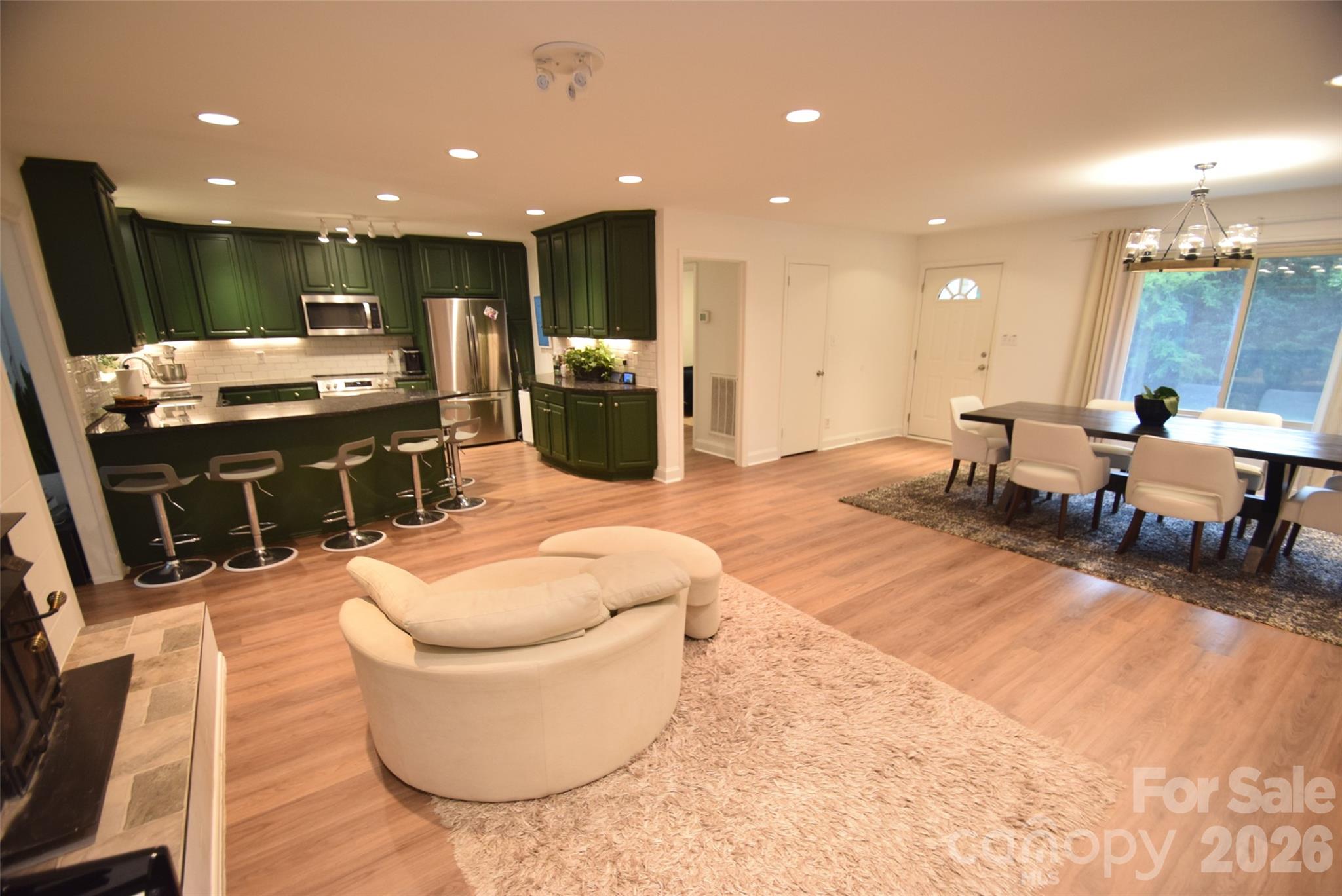 8202 Lawyers Road — Mint Hill