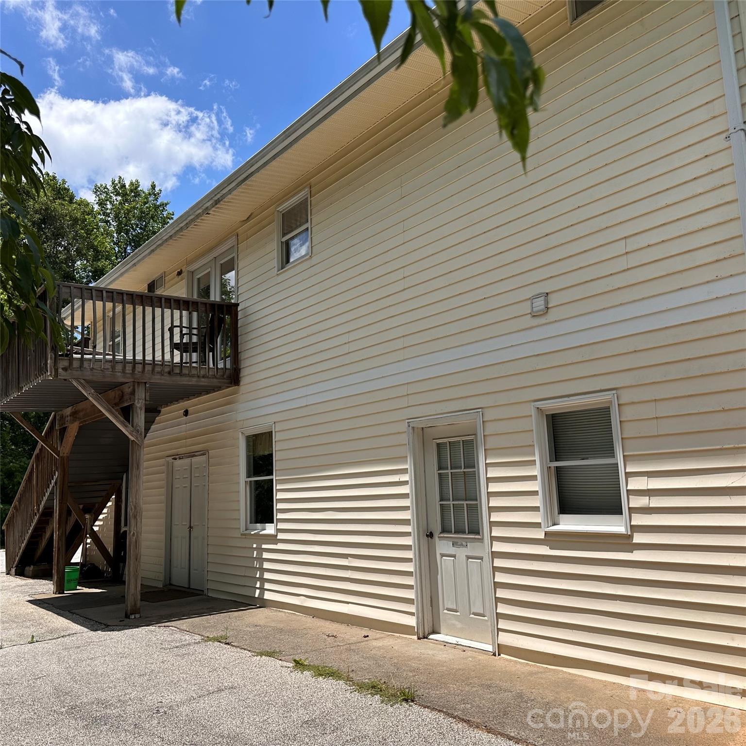 422 US Highway 19E Highway — Spruce Pine