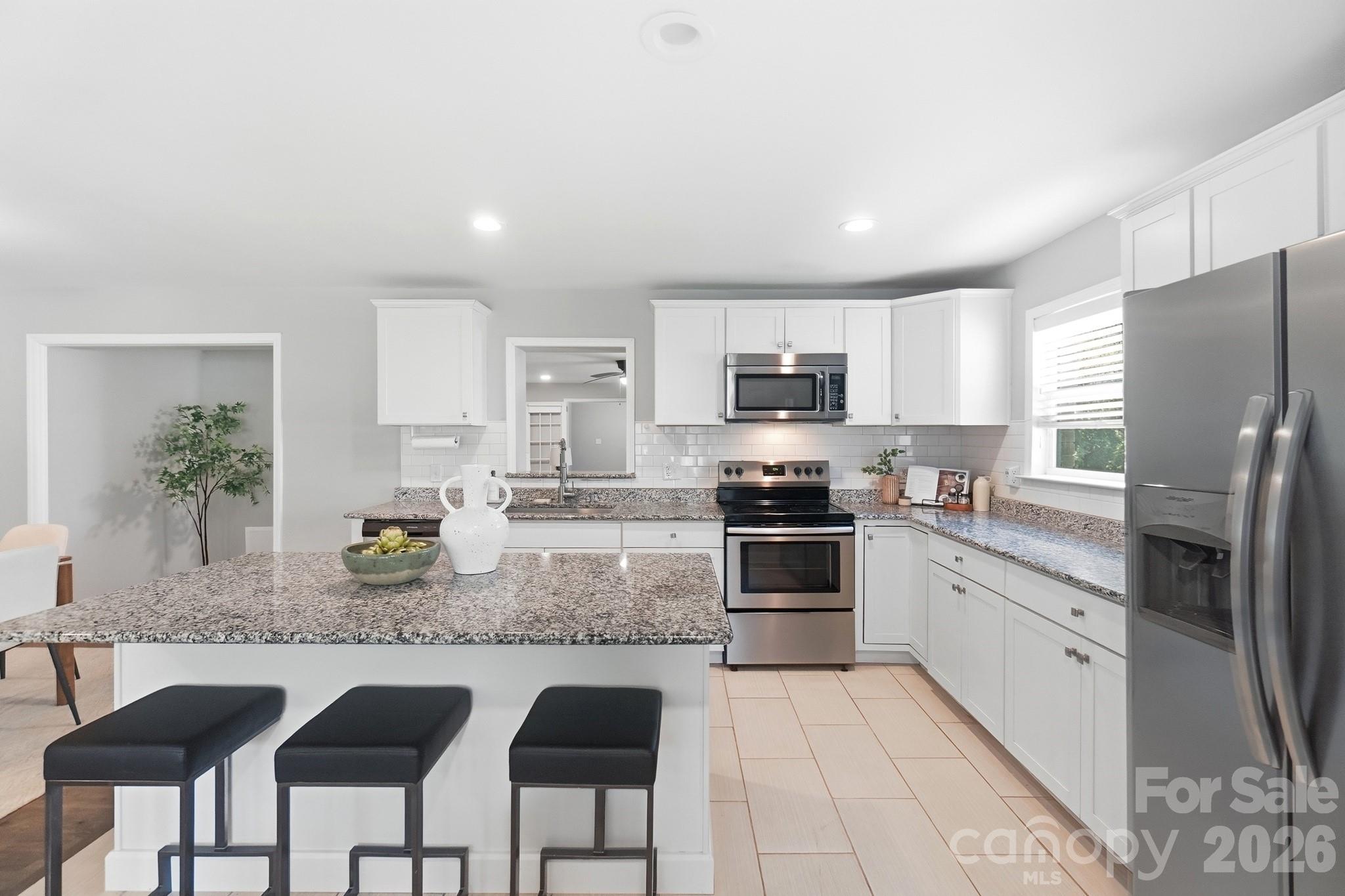 1816 Northcliff Drive — Charlotte