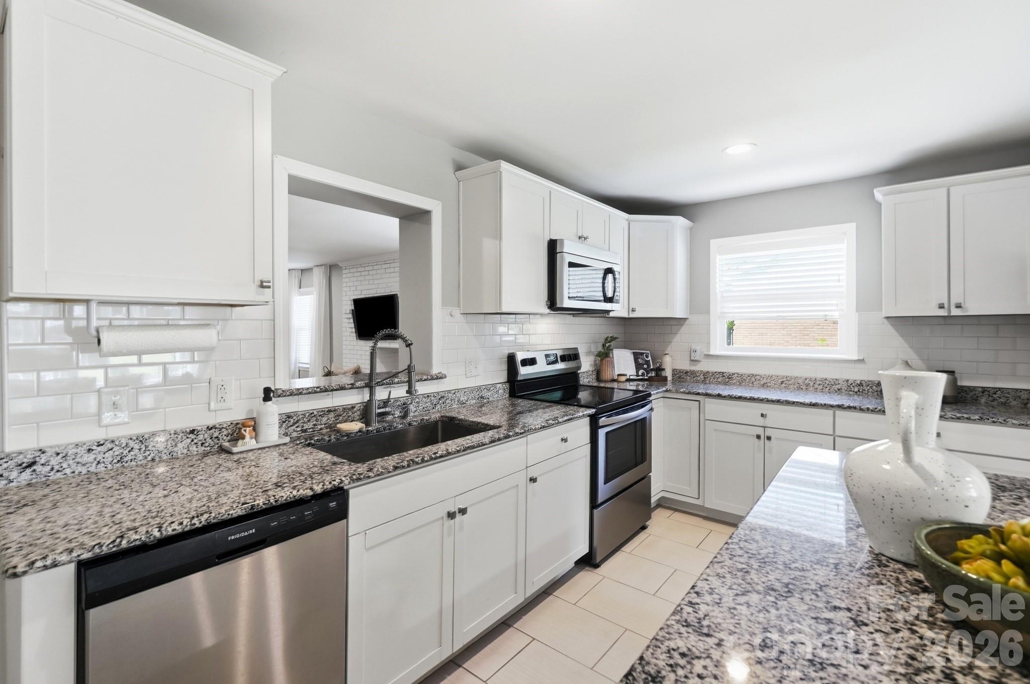 1816 Northcliff Drive — Charlotte