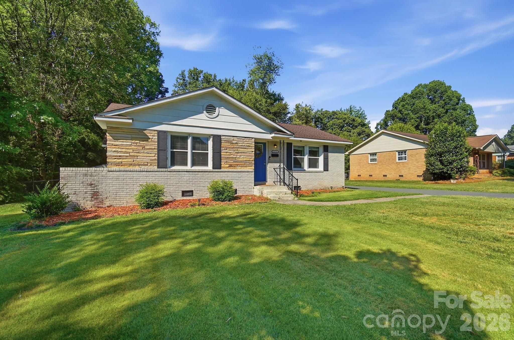 1816 Northcliff Drive — Charlotte