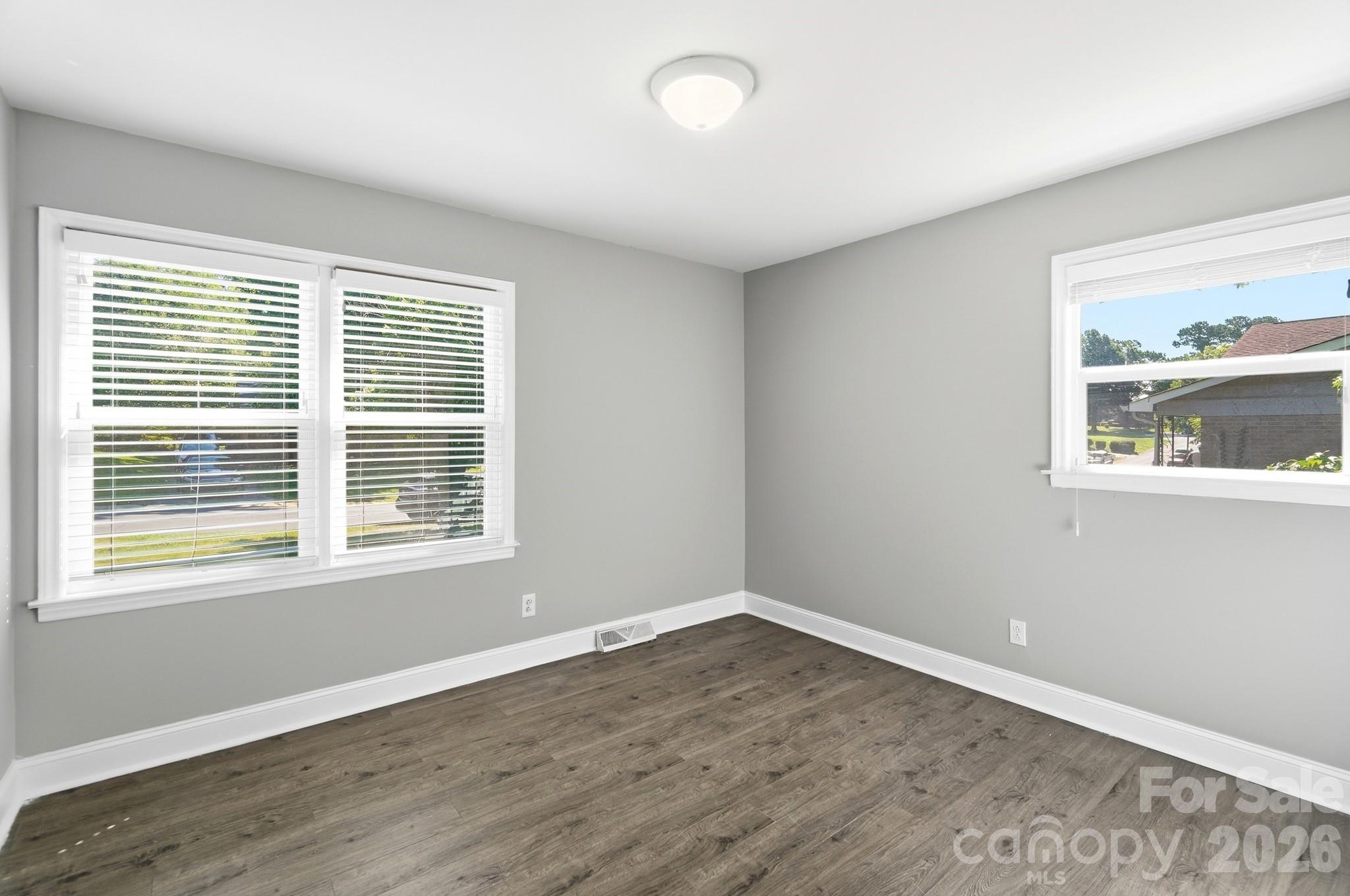 1816 Northcliff Drive — Charlotte