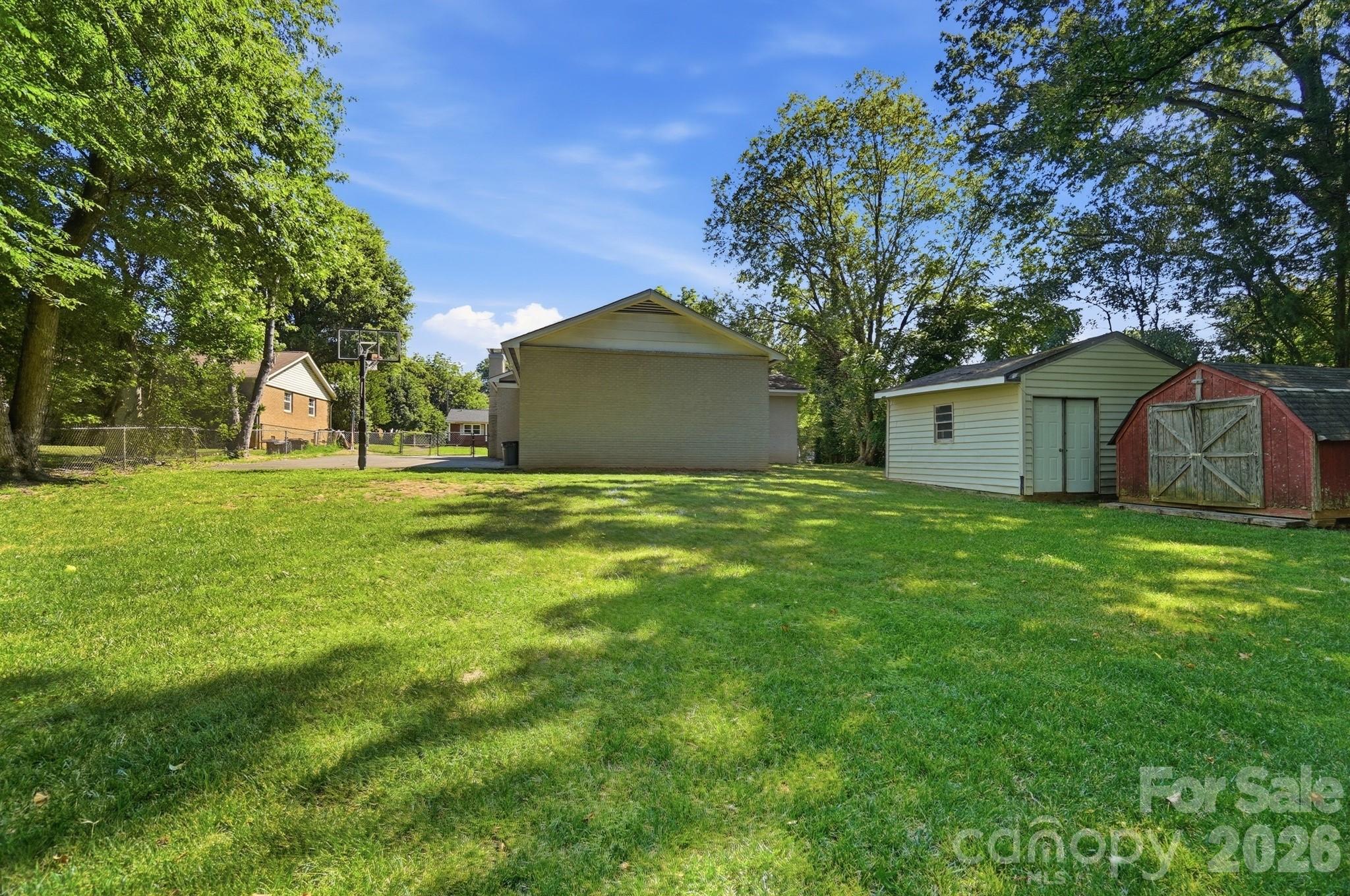 1816 Northcliff Drive — Charlotte
