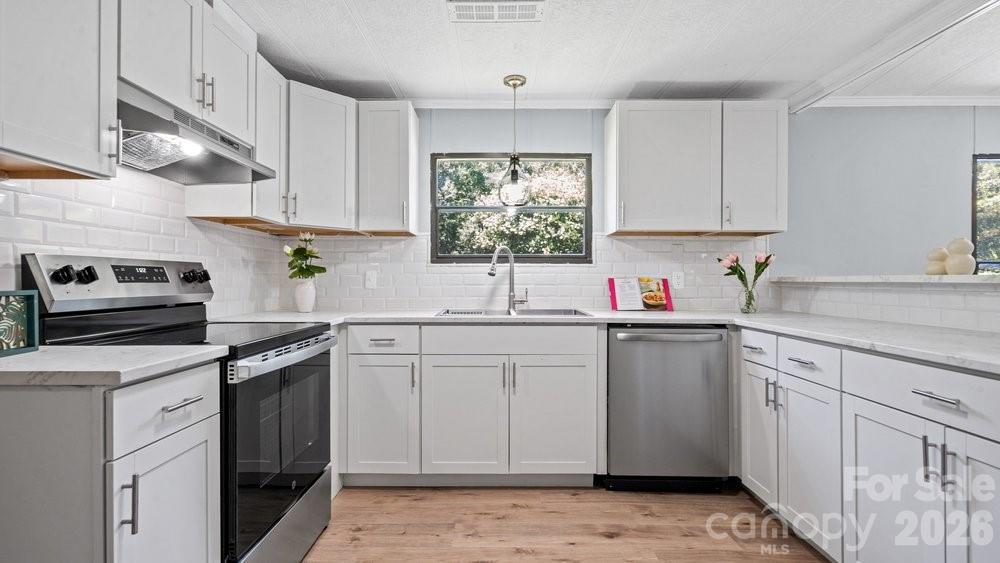 7061 Casar Road — Lawndale