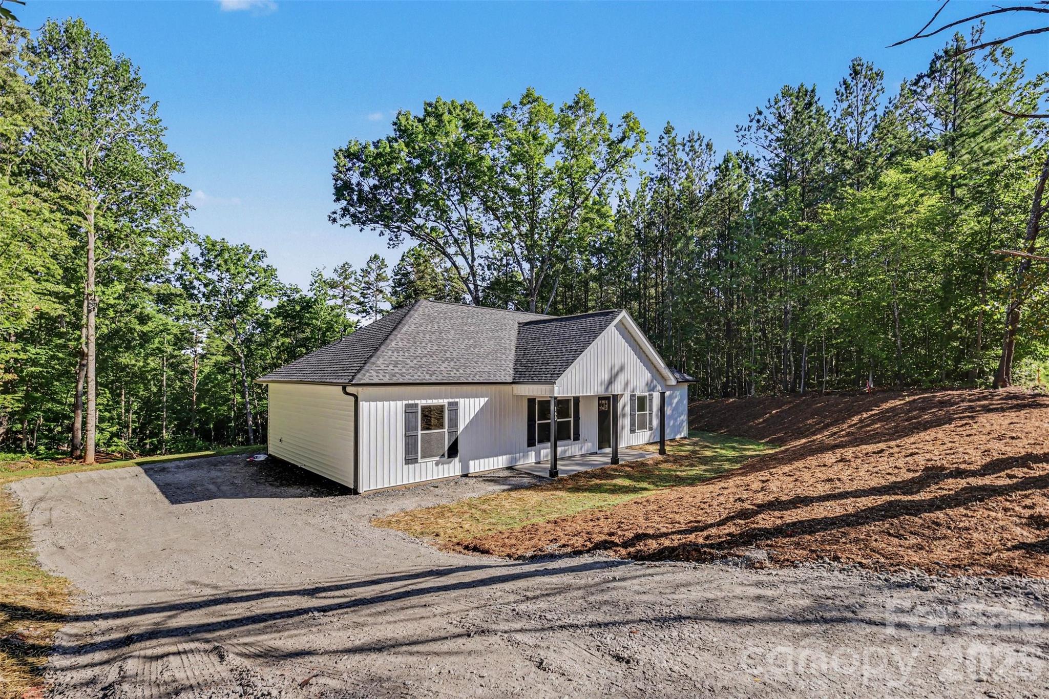160 Parris Road — Blacksburg