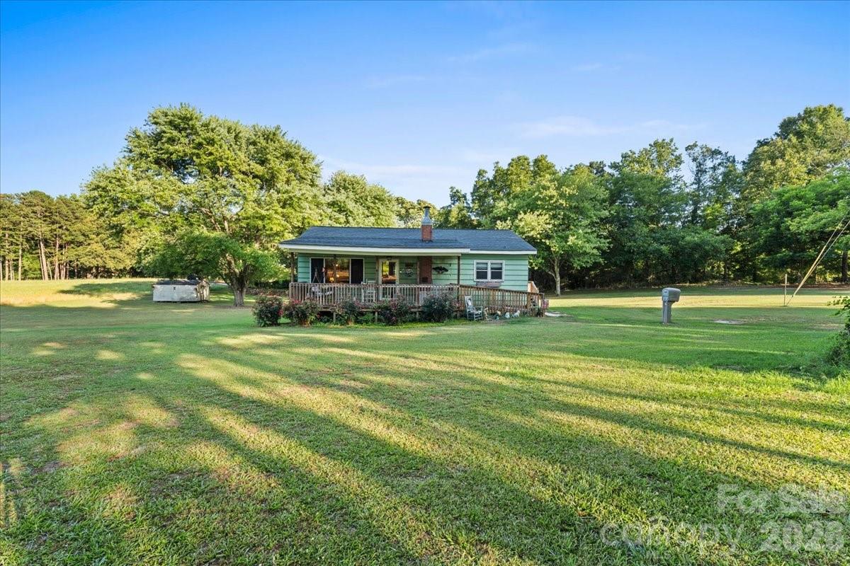 12282 Coyle Road — Stanfield