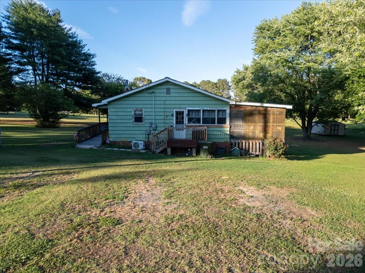 12282 Coyle Road — Stanfield