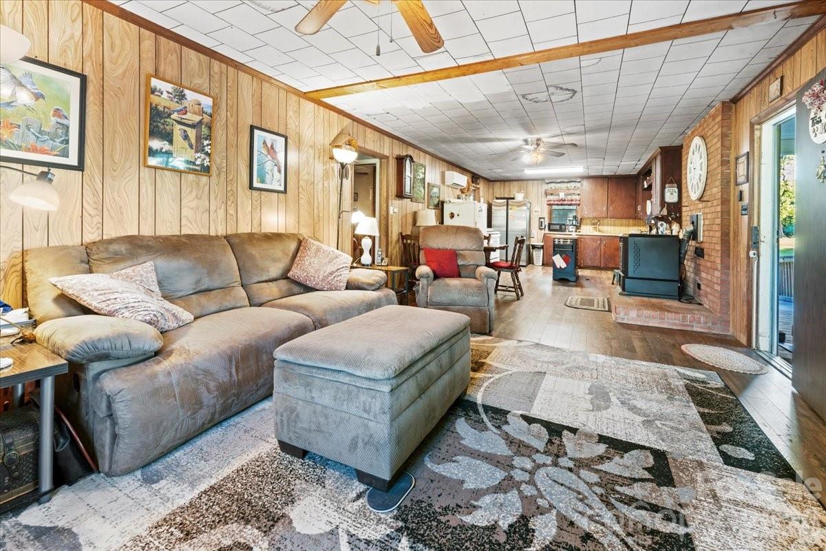 12282 Coyle Road — Stanfield