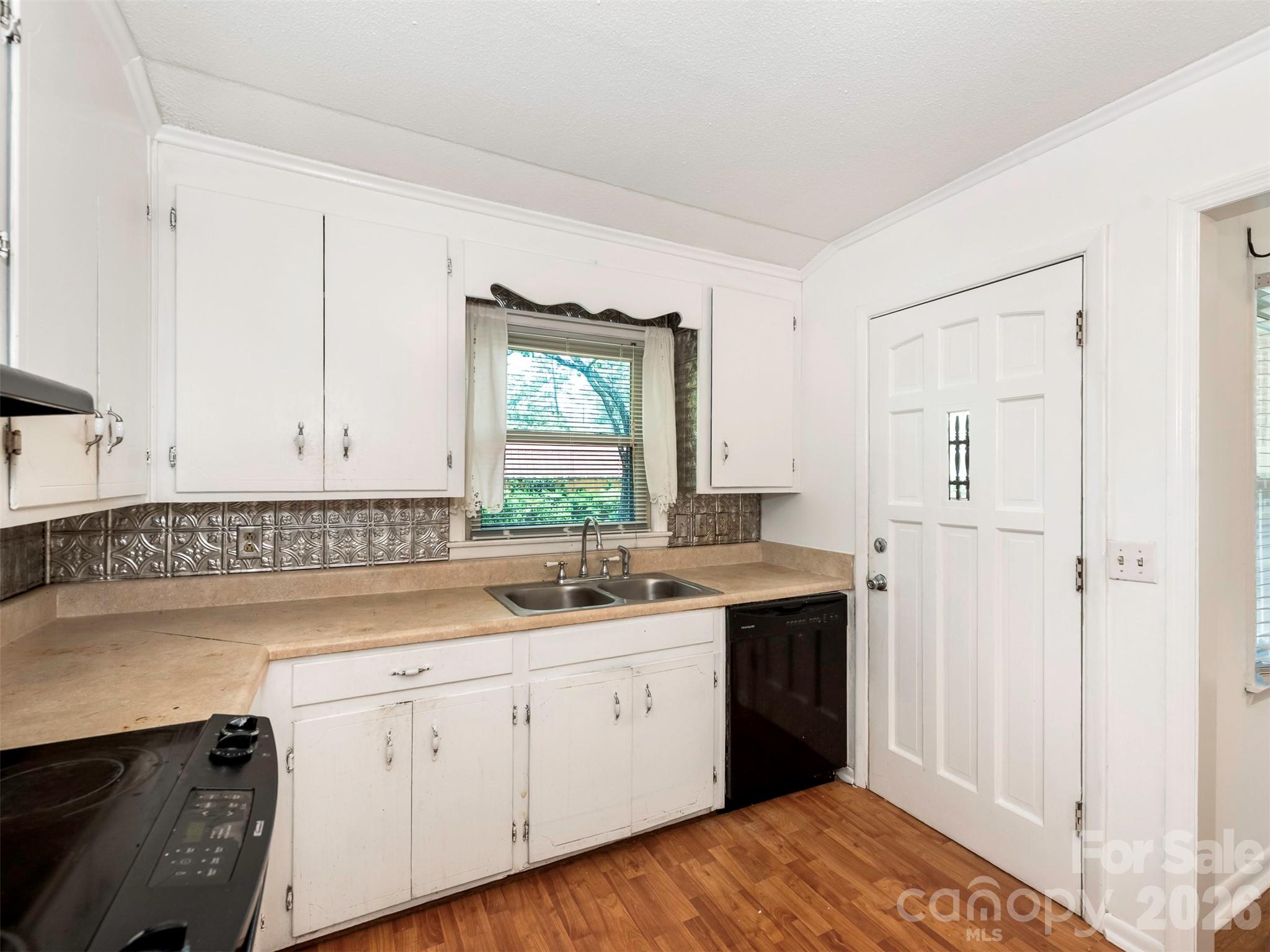 8121 Greenbrook Road — Columbia