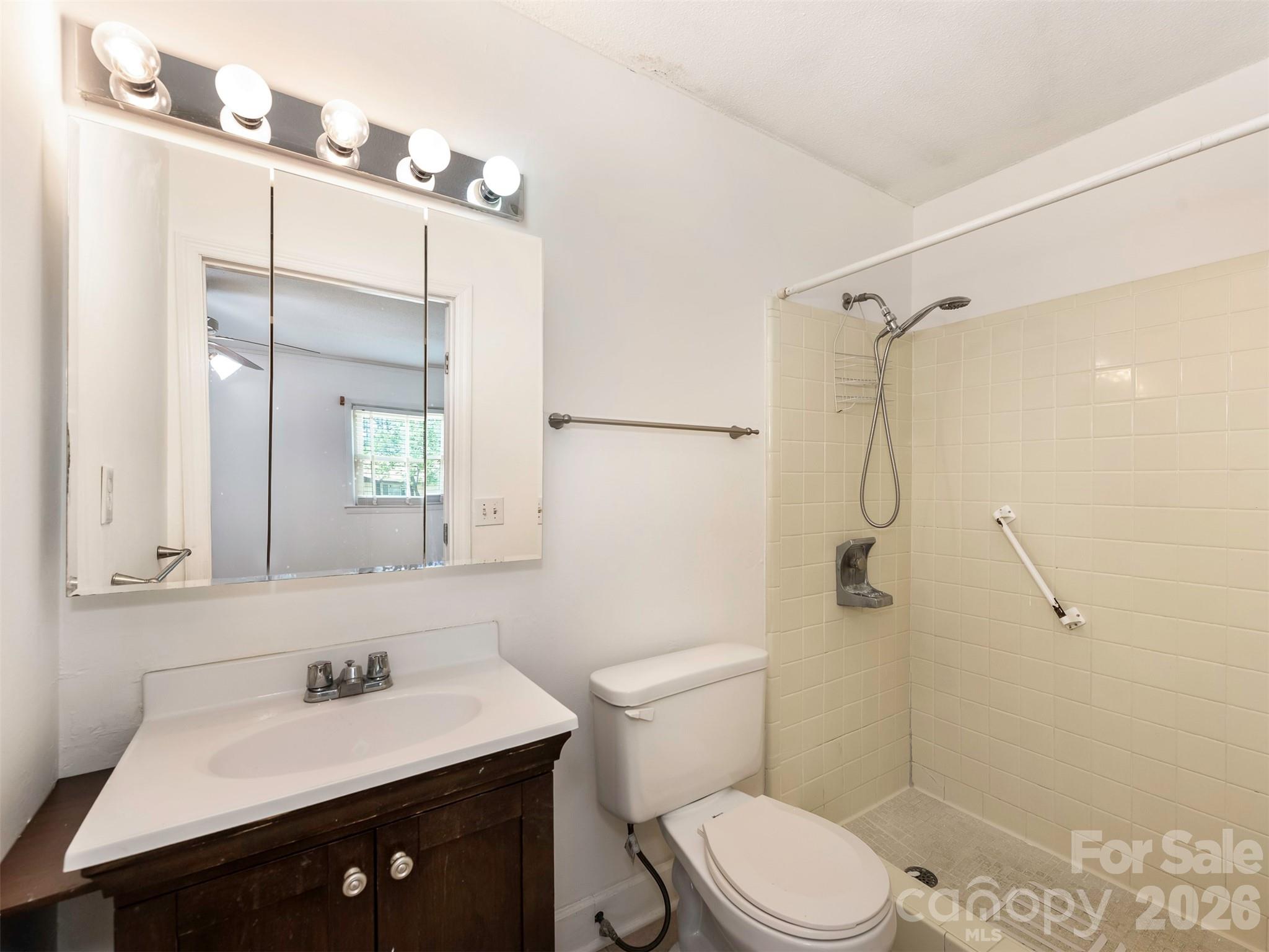 8121 Greenbrook Road — Columbia
