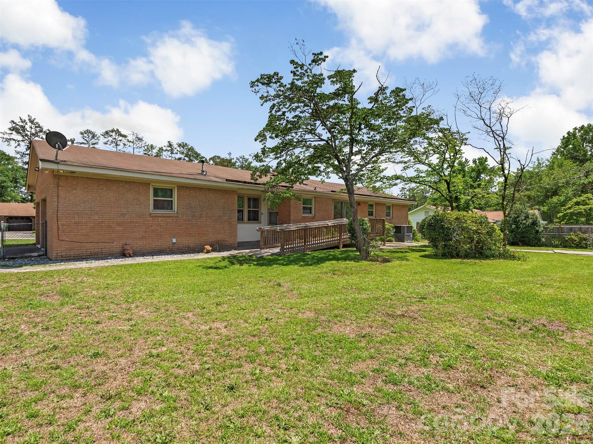 8121 Greenbrook Road — Columbia