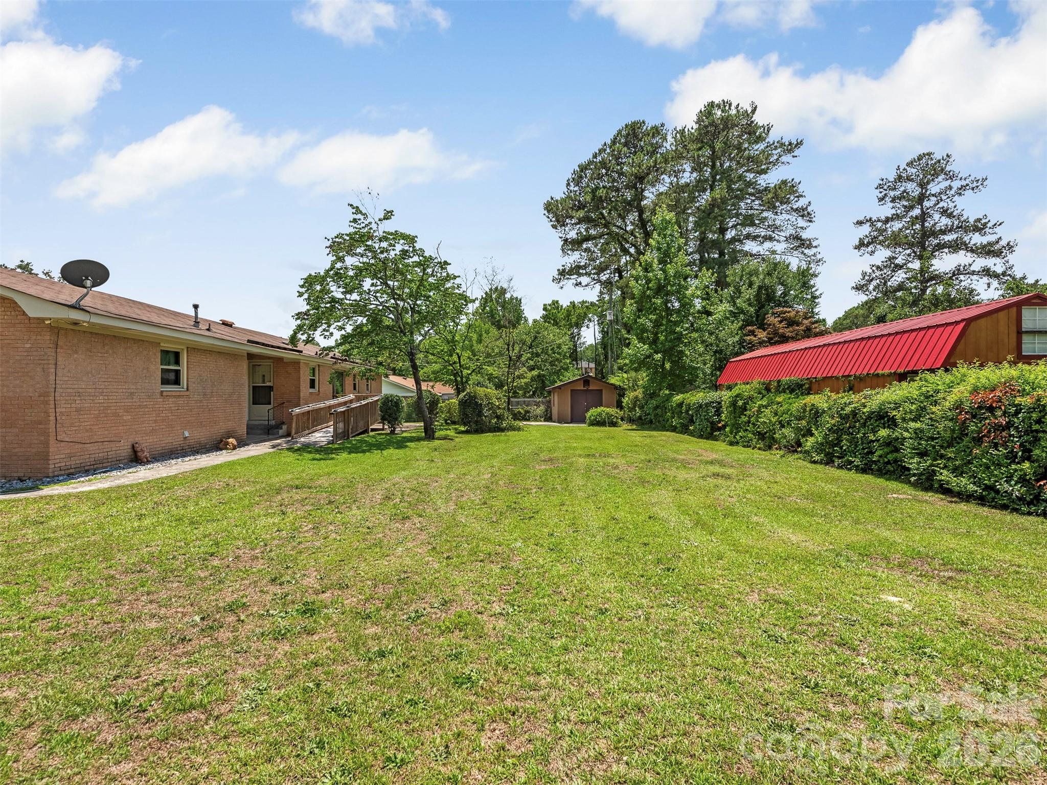8121 Greenbrook Road — Columbia