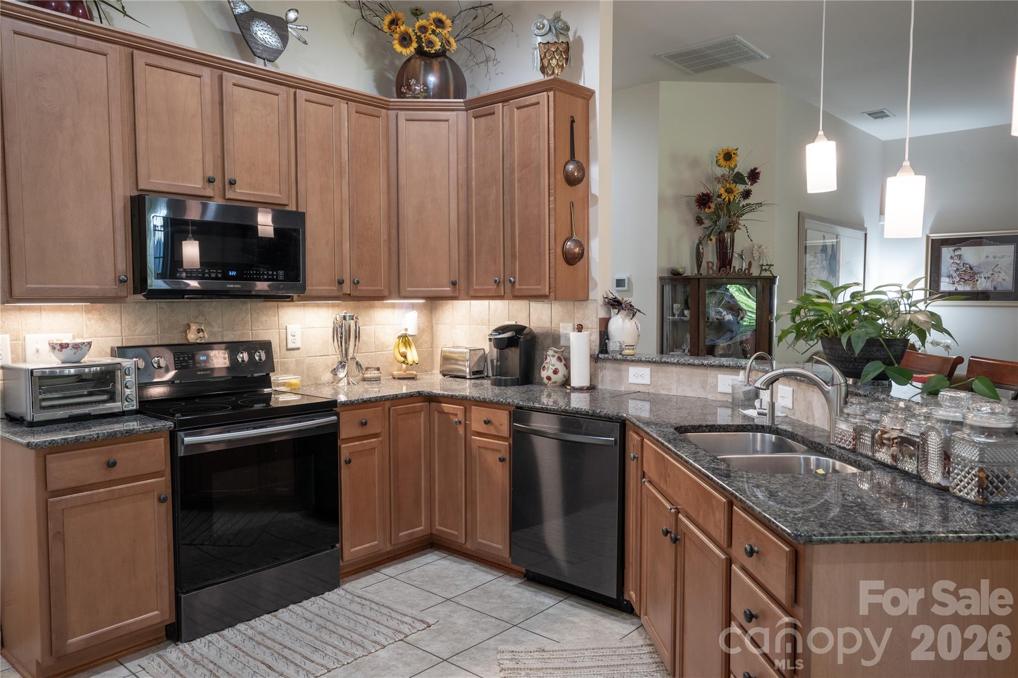 7661 Sellers Way — Denver