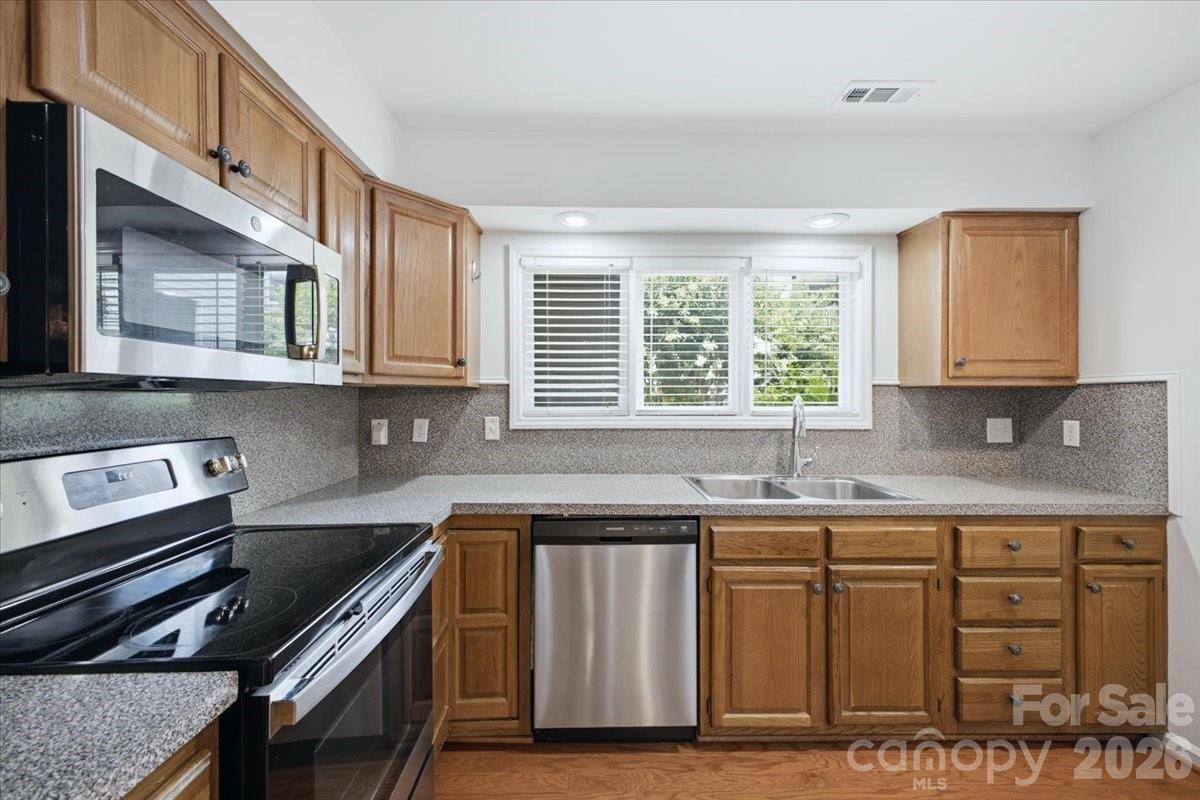 232 Queens Road #37 — Charlotte
