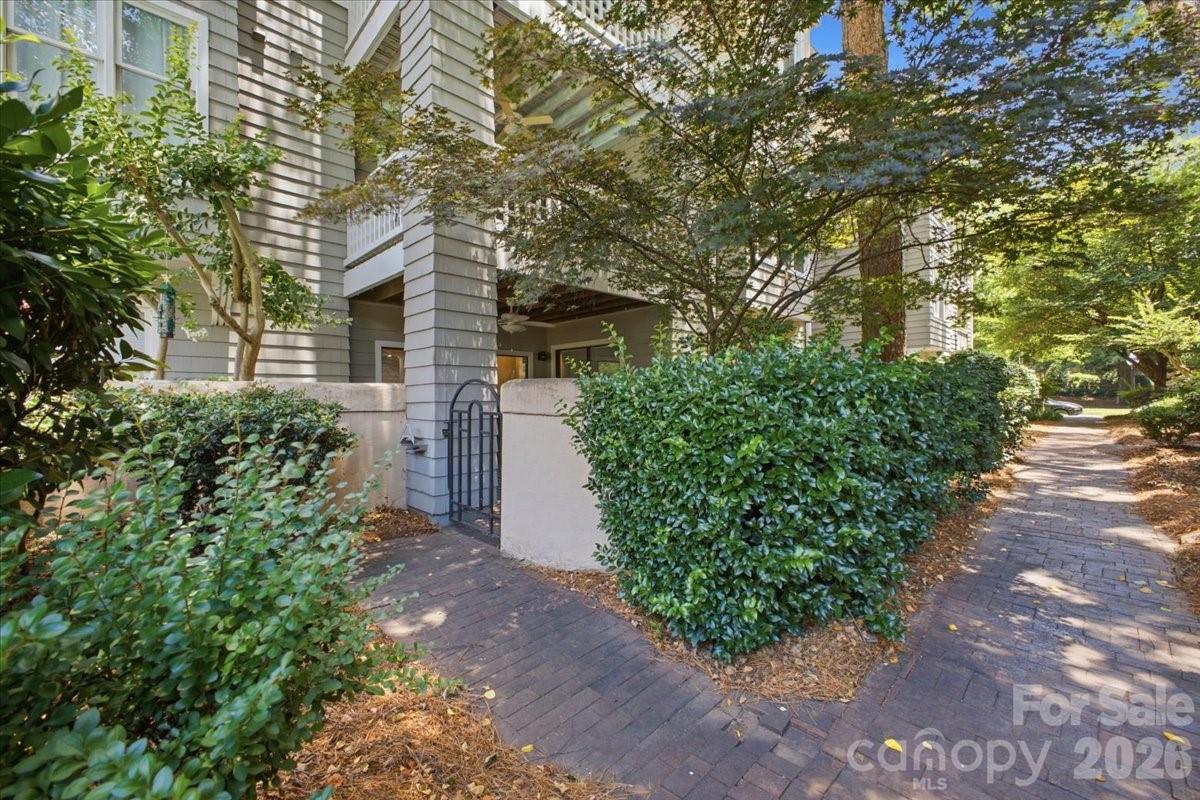 232 Queens Road #37 — Charlotte