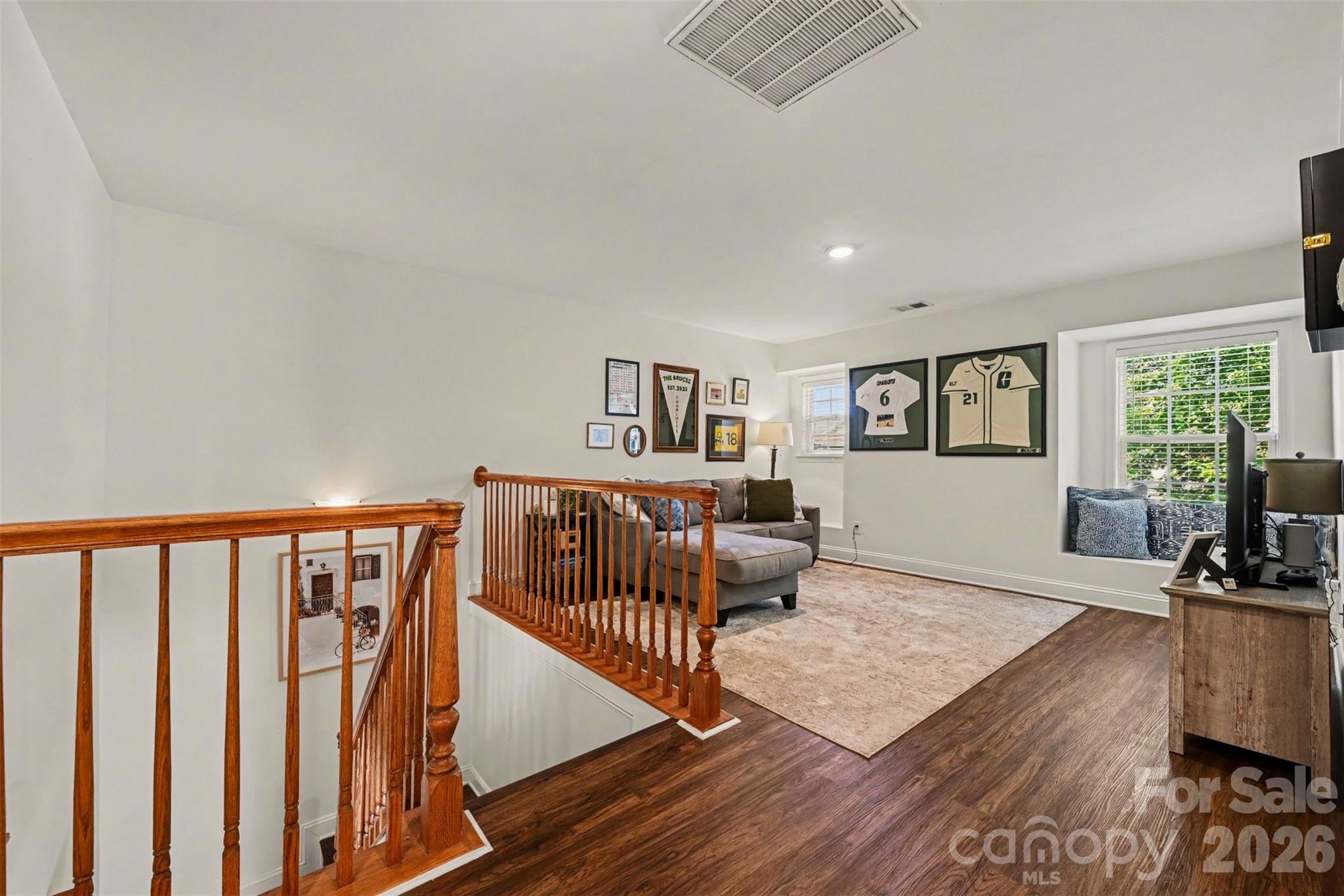8915 Oransay Way — Charlotte