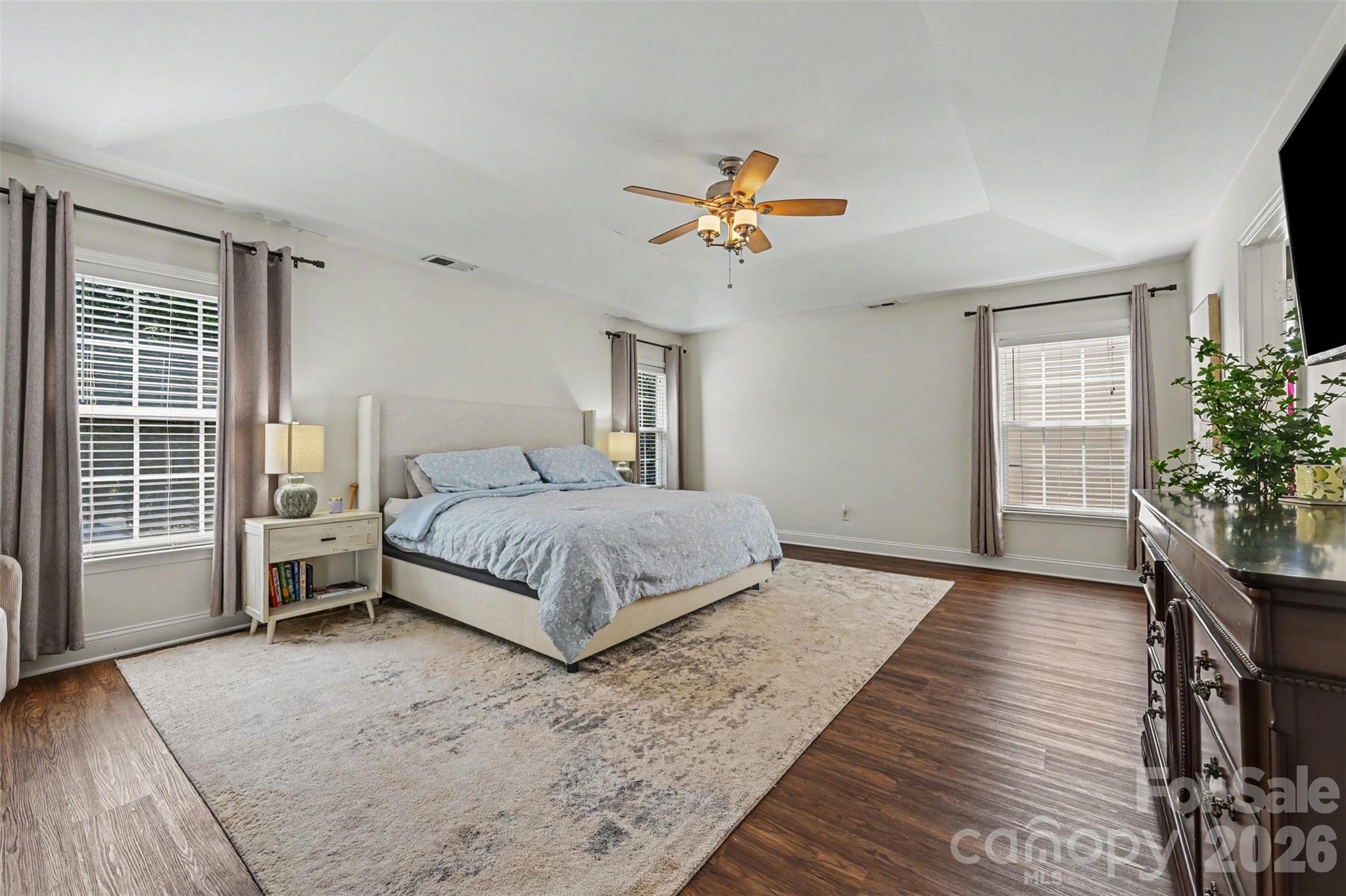 8915 Oransay Way — Charlotte