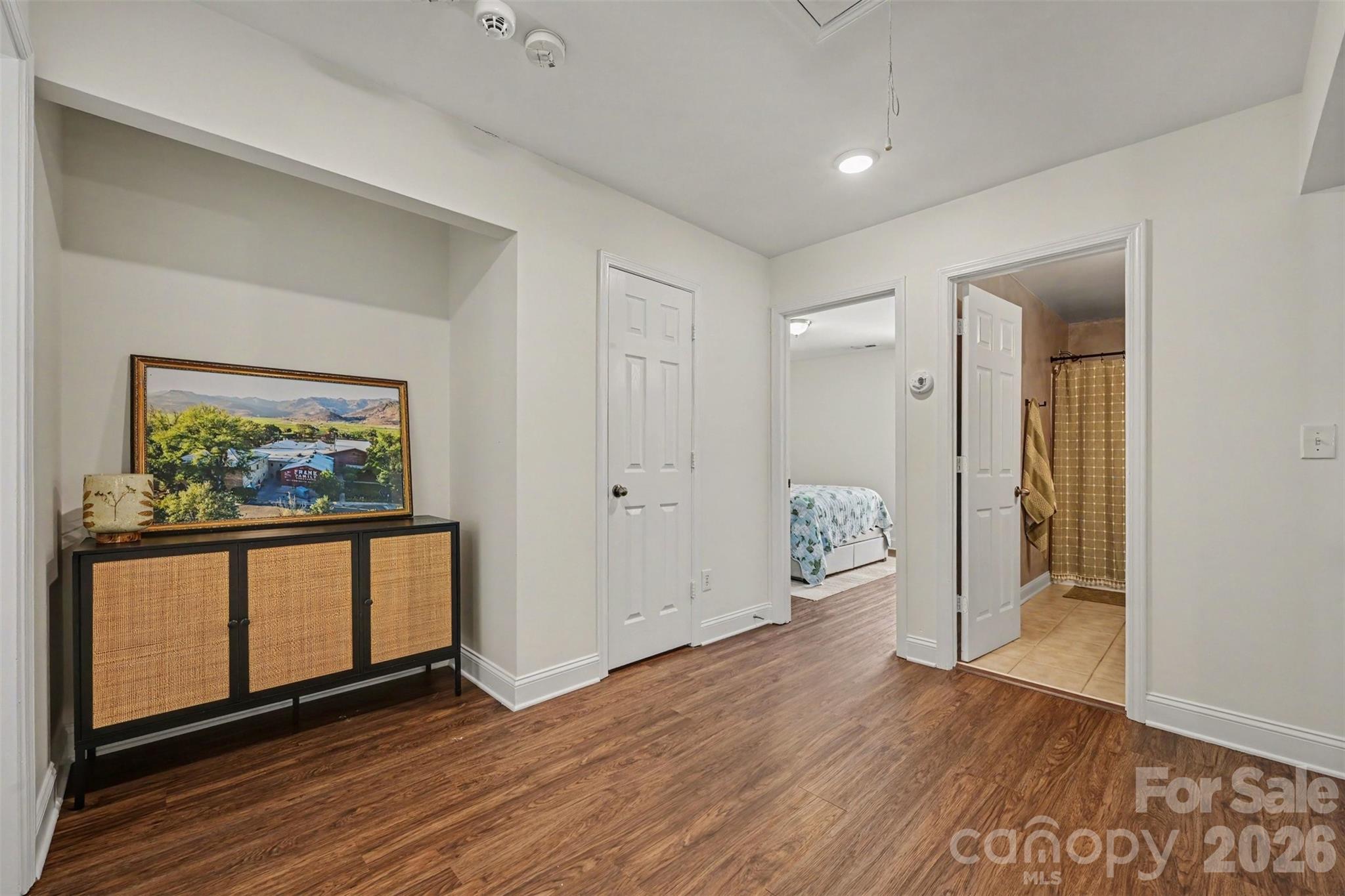 8915 Oransay Way — Charlotte