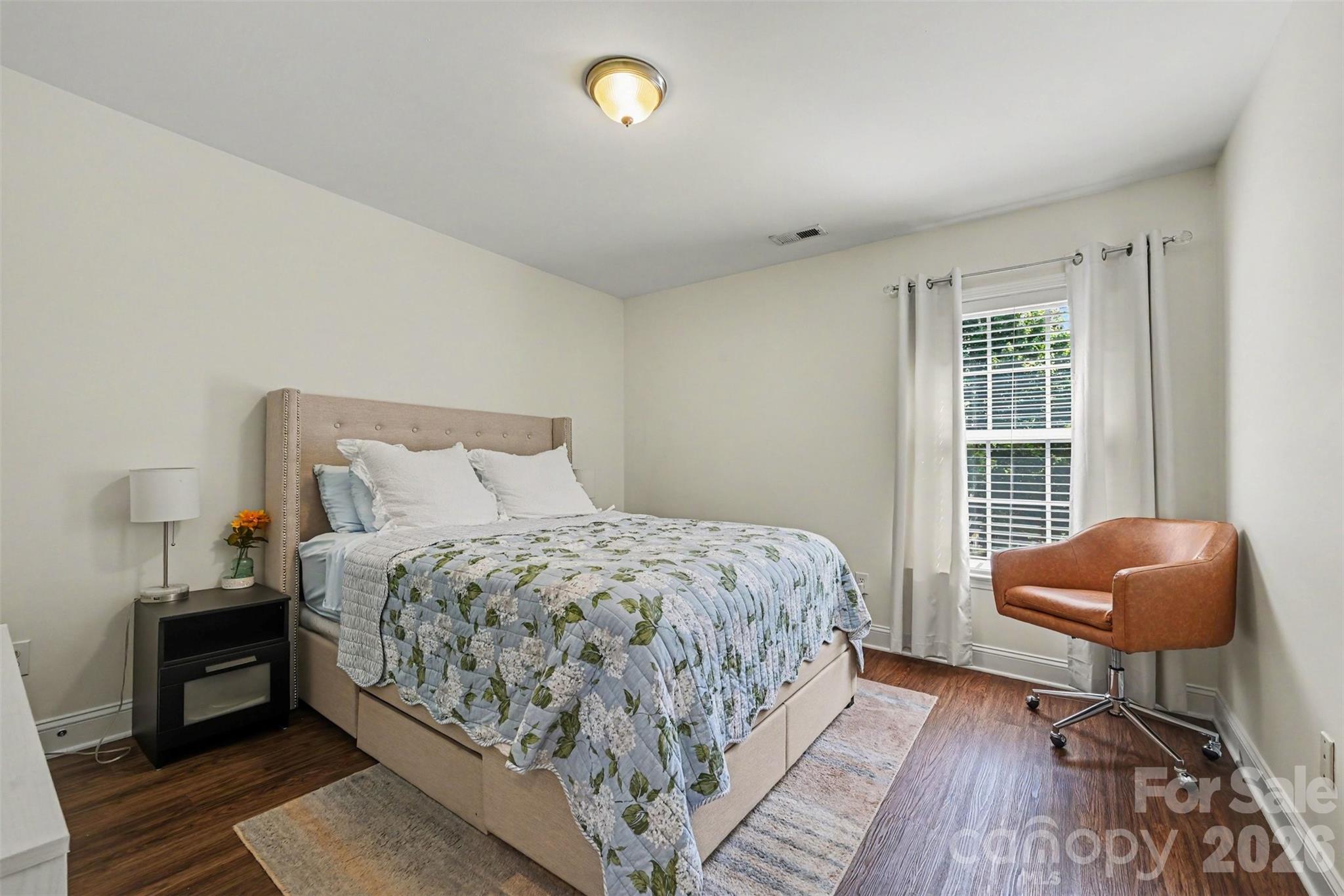 8915 Oransay Way — Charlotte