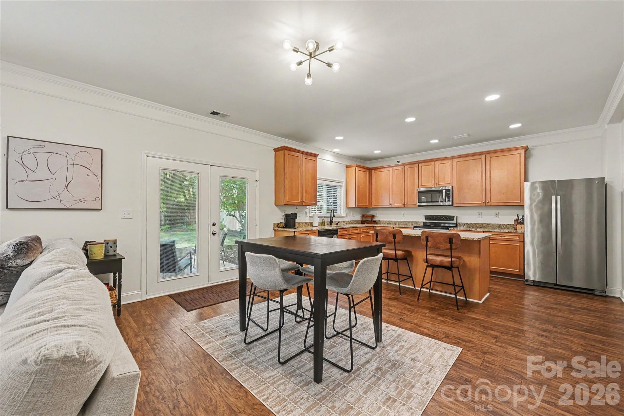 8915 Oransay Way — Charlotte