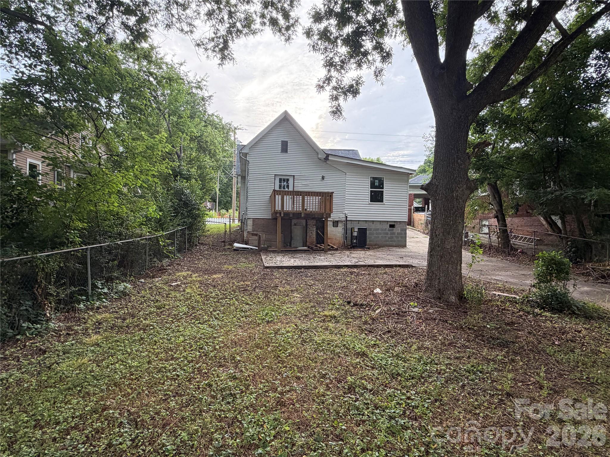 305 W Harrison Street — Salisbury